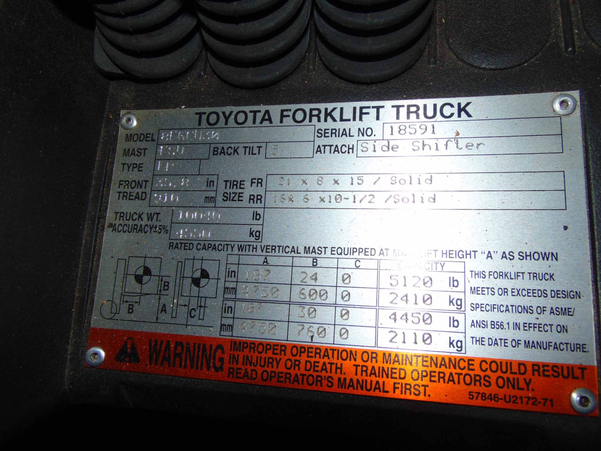 FORKLIFT, TOYOTA 6,000 LB. CAP. MDL. 8FGCU30, 5,120 lbs. @ 24” L.C., triple stage see-thru mast, - Image 7 of 7