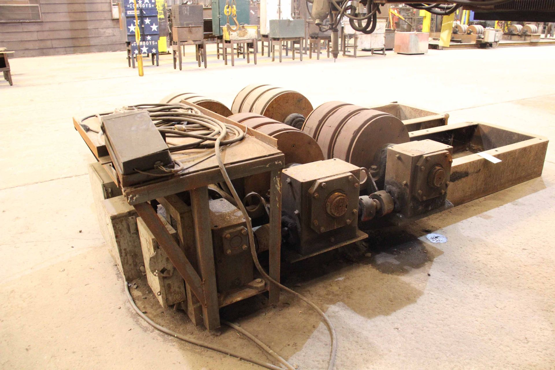 POWER TURNING ROLL SET, BOWERS APPROX. 60 T. CAP., 18" dia. x 6" triple rubber tires - Image 3 of 3
