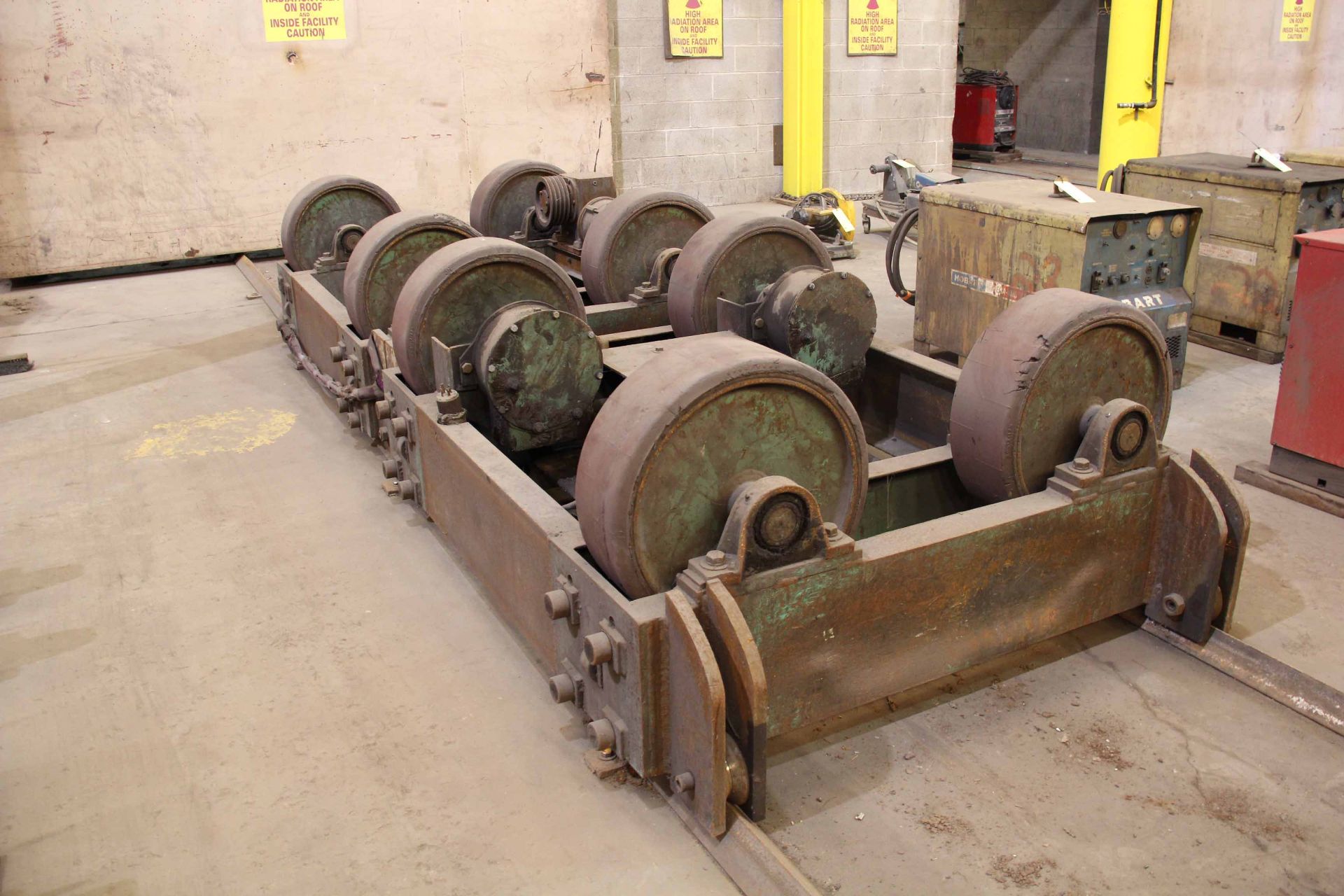 POWER TURNING ROLL SET, ARONSON APPROX. 30 T. CAP., 20" dia. x 7" rubber tires, variable spd. drive, - Image 3 of 3