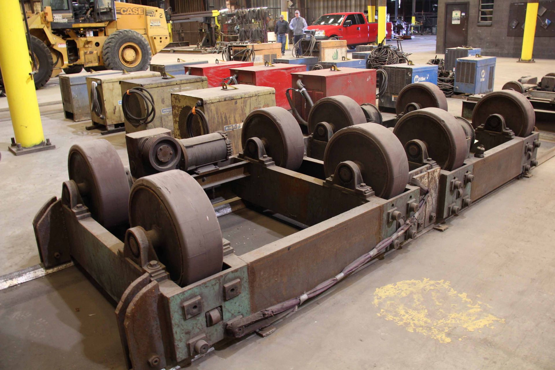 POWER TURNING ROLL SET, ARONSON APPROX. 30 T. CAP., 20" dia. x 7" rubber tires, variable spd. drive, - Image 2 of 3