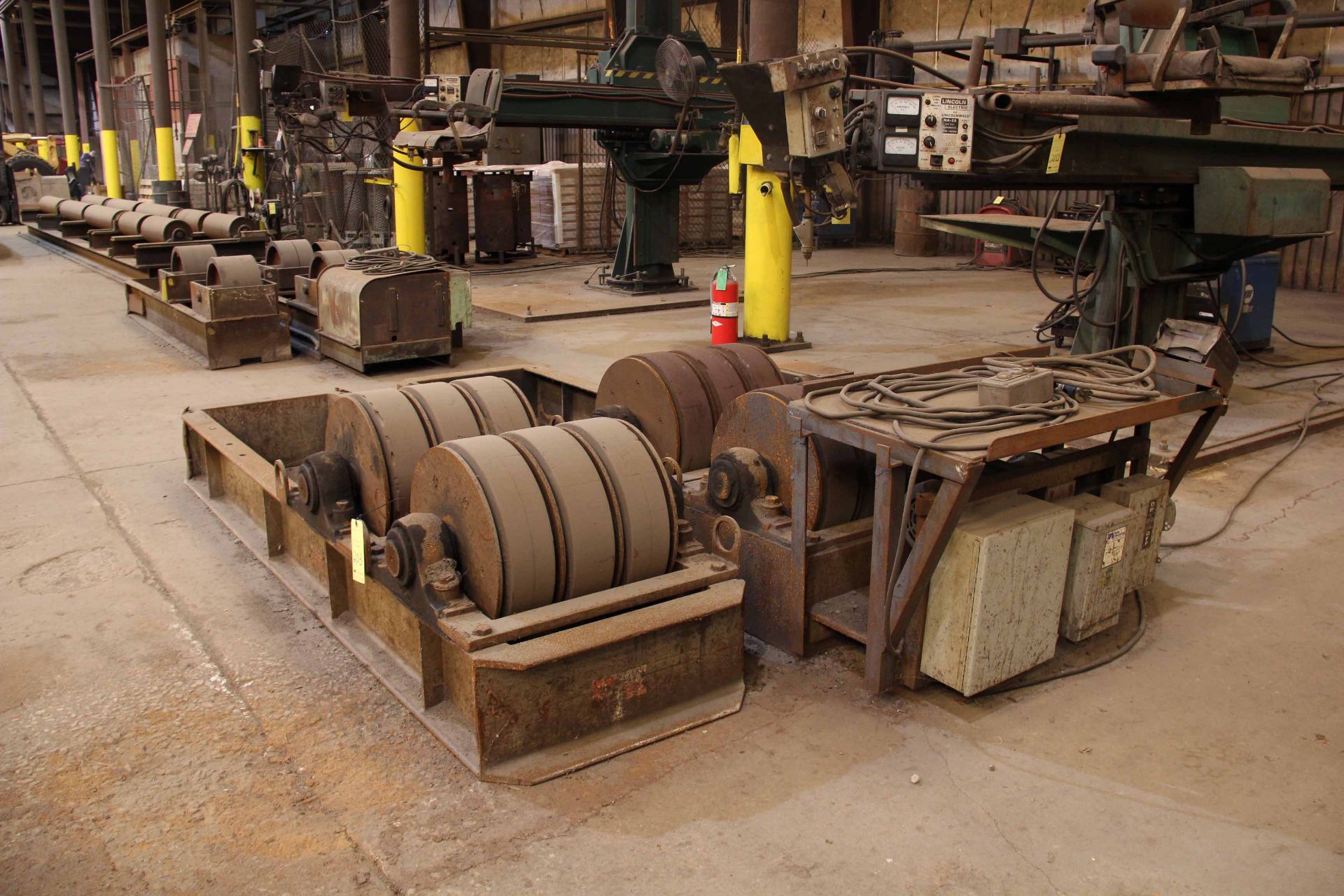 POWER TURNING ROLL SET, BOWERS APPROX. 60 T. CAP., 18" dia. x 6" triple rubber tires - Image 2 of 3
