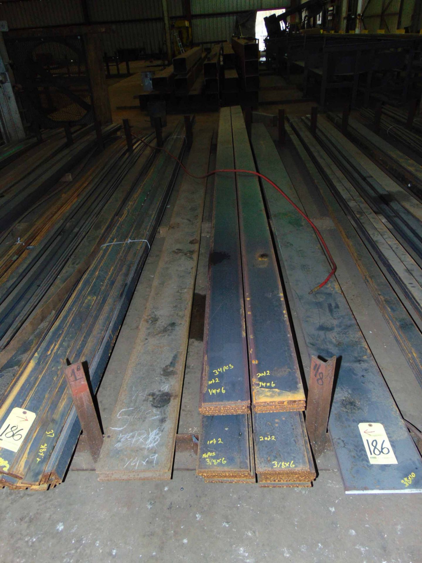 LOT OF FLATSTOCK: (1) 3/8" x 10', (34) 1/4" x 6", (16) 3/8" x 6", (5) 1/4" x 9", (37) 3/8" x 20",