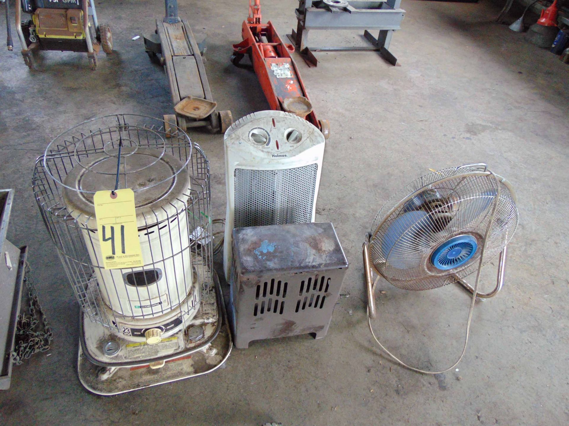 LOT CONSISTING OF: heaters & fans (3), assorted