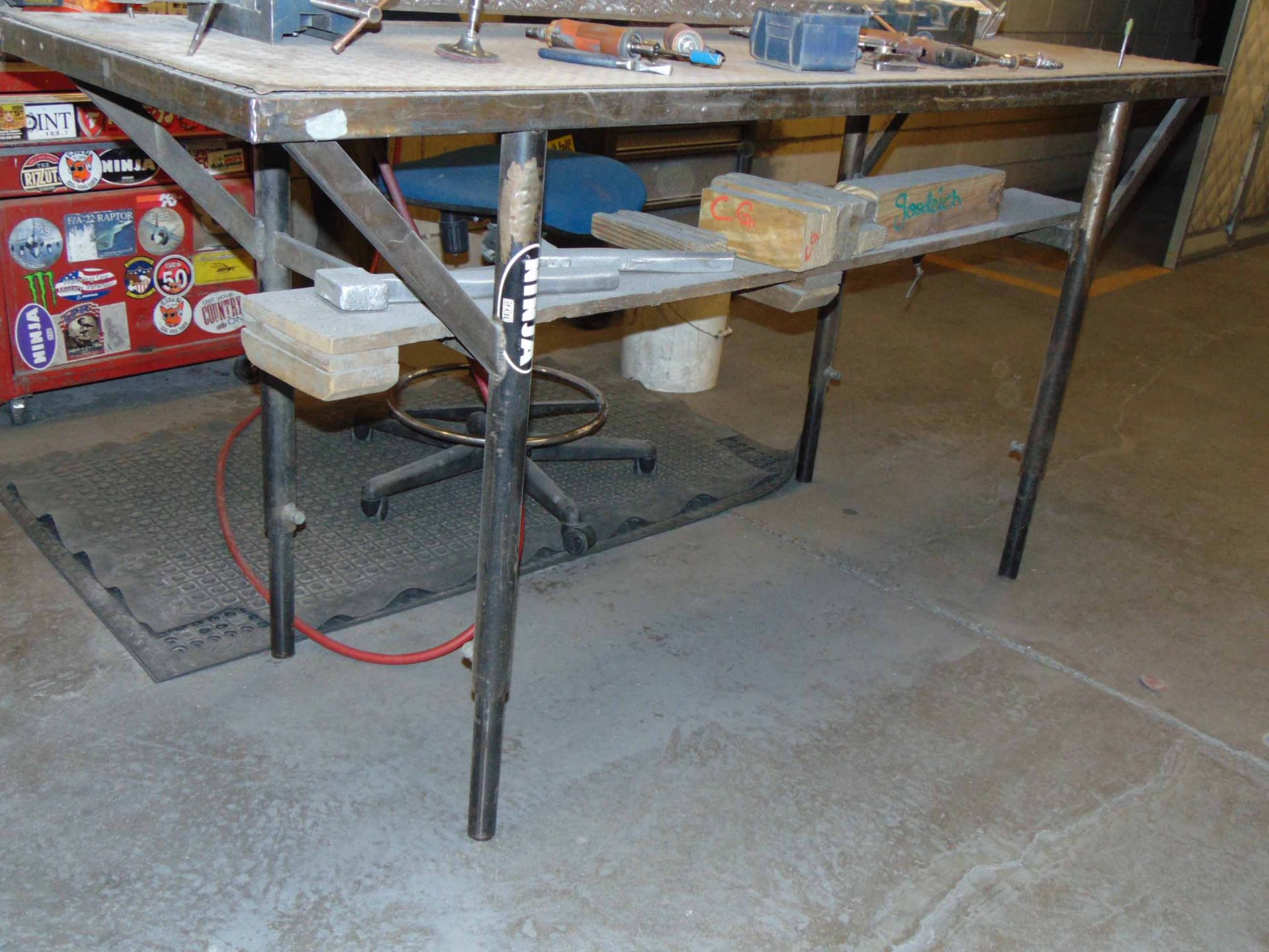 LOT OF WORKBENCHES (5), assorted - Image 3 of 3