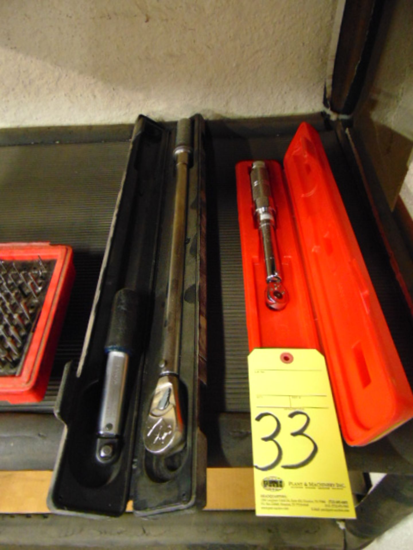 LOT OF TORQUE WRENCHES (2), assorted