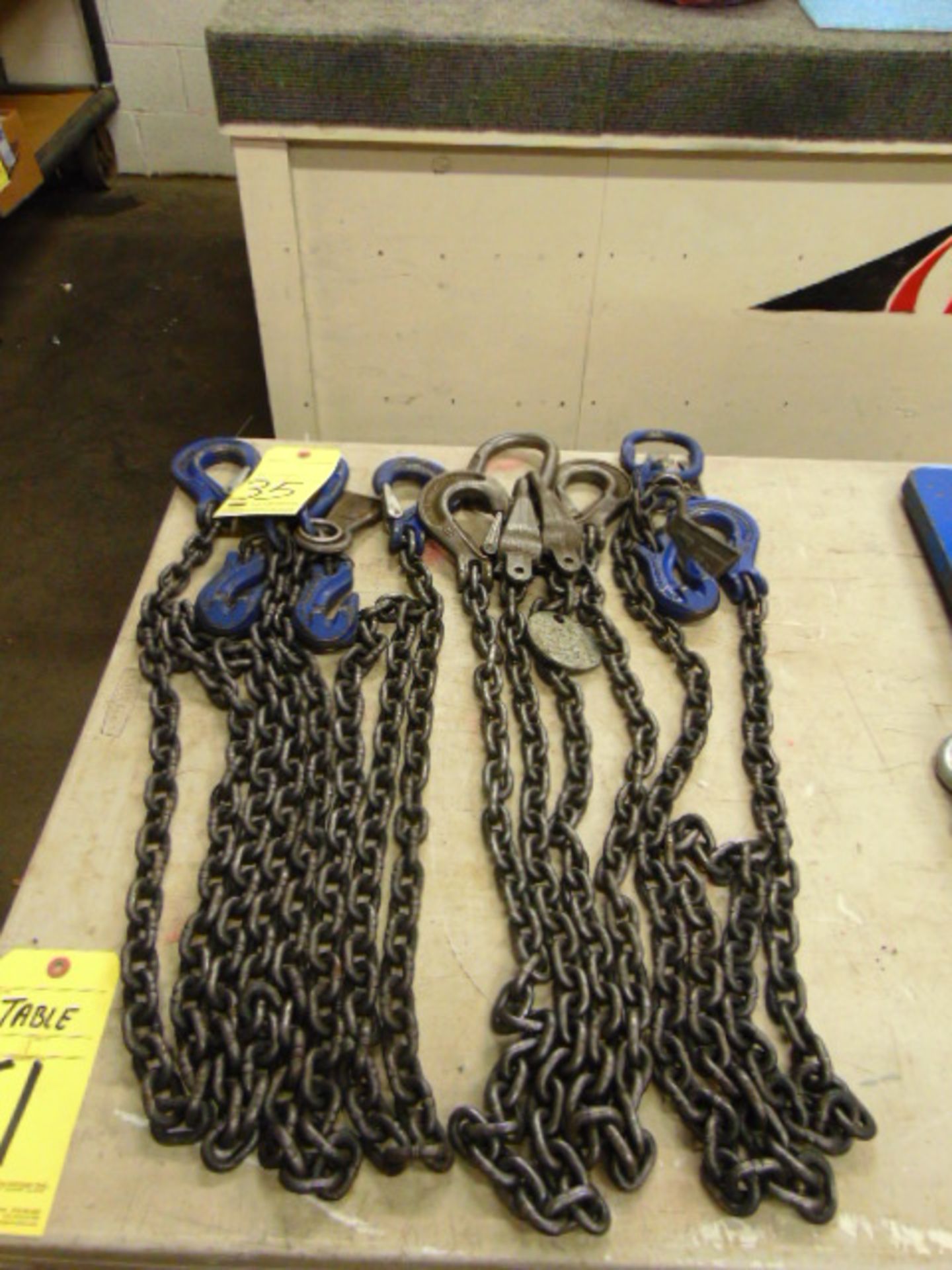 LOT OF CHAINS (3), assorted