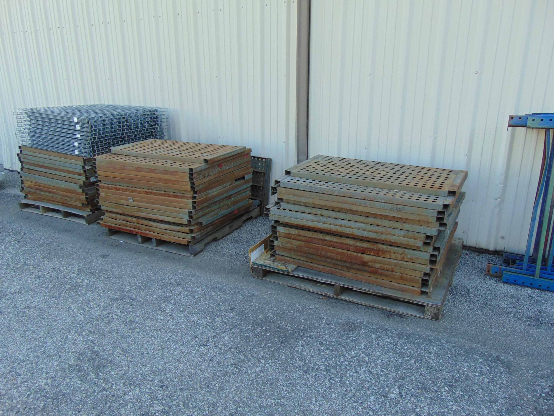 LOT OF PALLET RACKING: (8) uprights, (38) cross beams & assorted deck (located outside) - Image 2 of 2