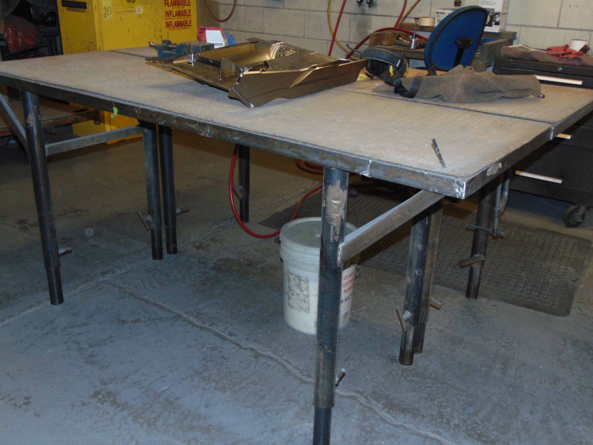 LOT OF WORKBENCHES (5), assorted - Image 2 of 3