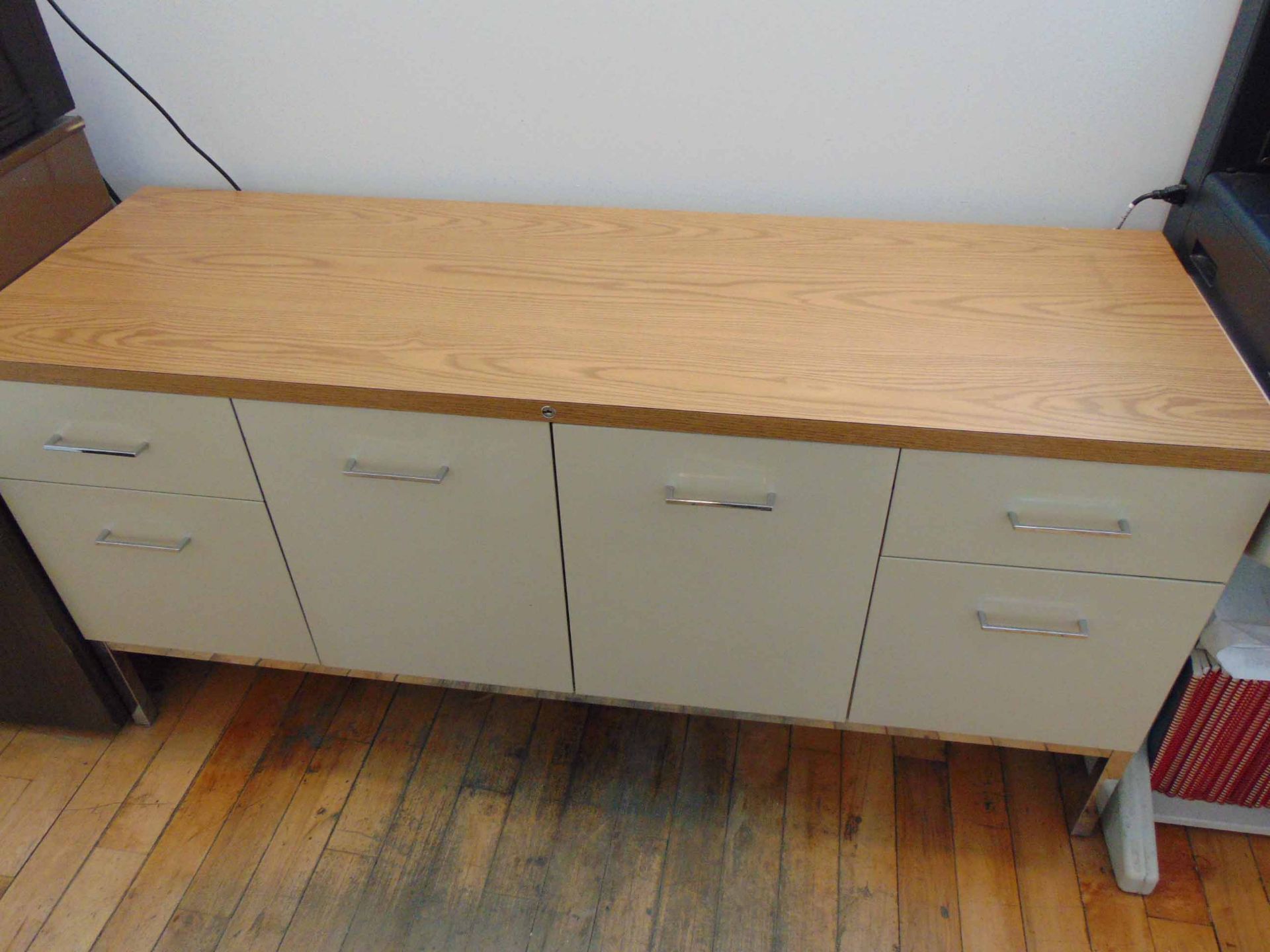 LOT CONSISTING OF: (2) desks, credenza, (4) chairs & (2) file cabinets (located upstairs) - Image 2 of 4