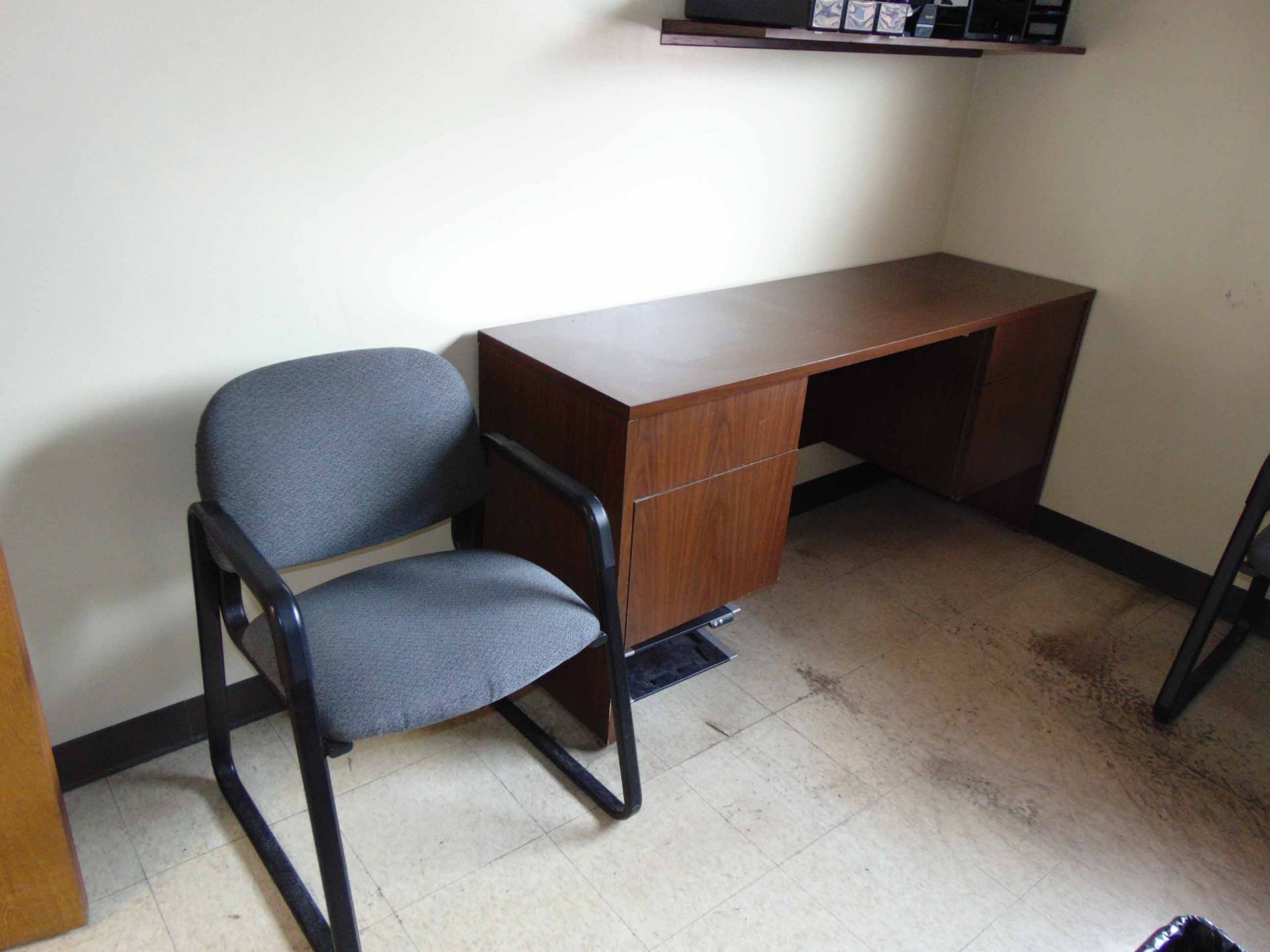 LOT CONSISTING OF: desk, credenza, 2-drawer file cabinet & (3) chairs