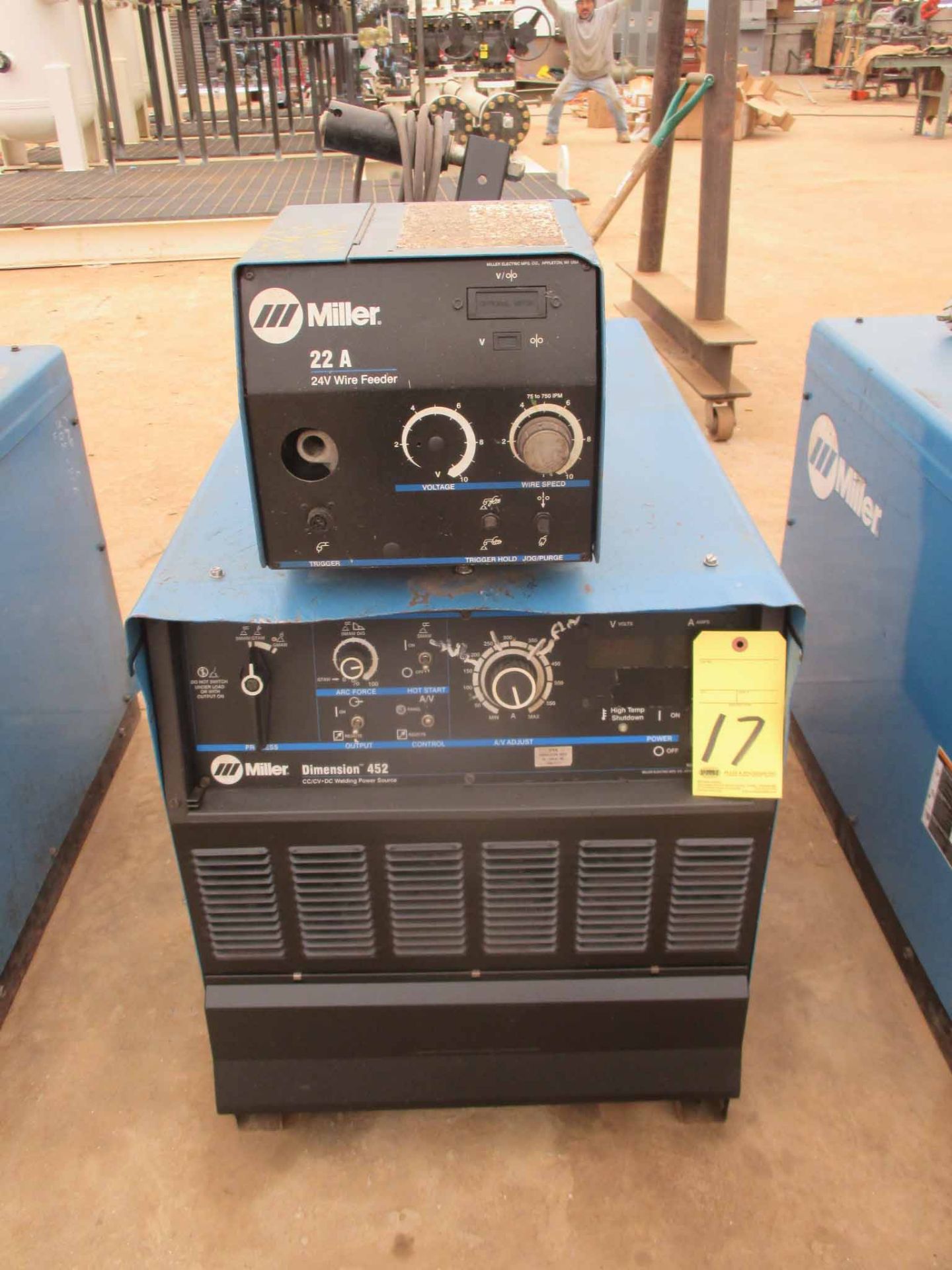 MIG WELDER, MILLER MDL. DIMENSION 452, 450 amps @ 38 v., 100% duty cycle, Miller 22A variable spd.