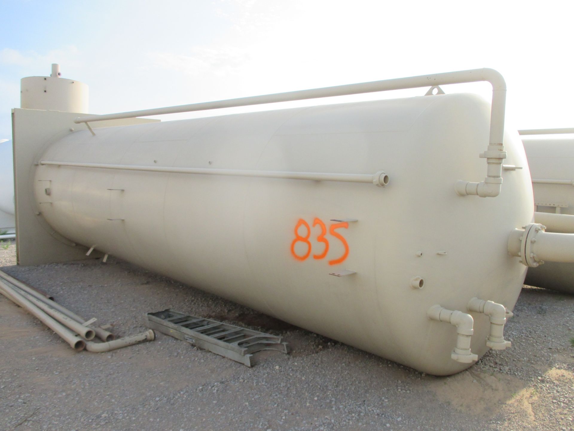 APPROX. (1) STEEL 225 BBL TANK, 8' x 25' (Loading Charge is $100)