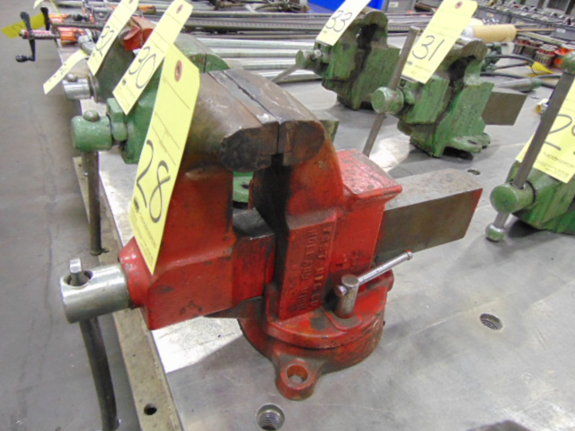 BENCH VISE, 4-1/2", swivel base