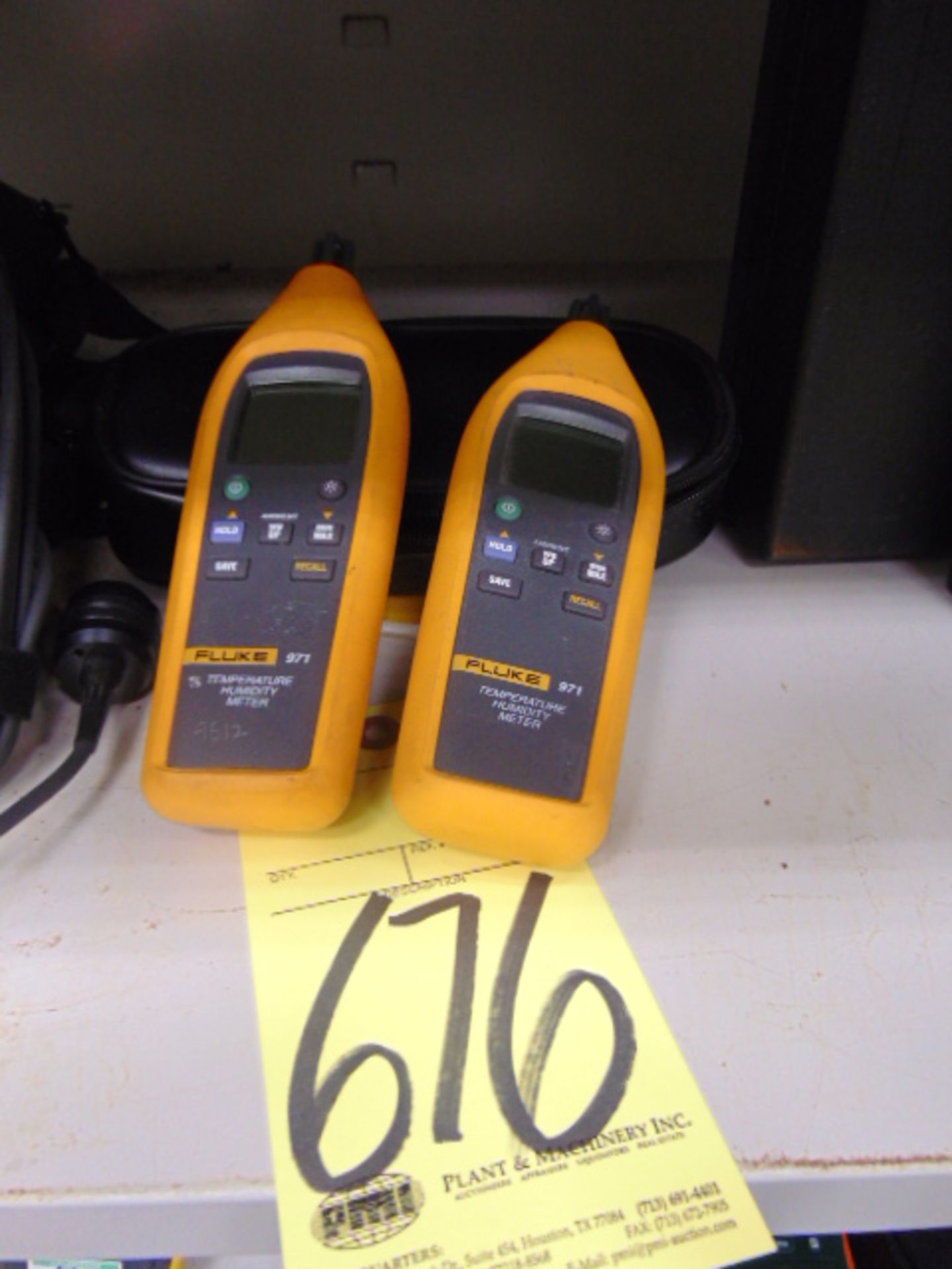 LOT OF TEMPERATURE & HUMIDITY METERS (2), FLUKE MDL. 971
