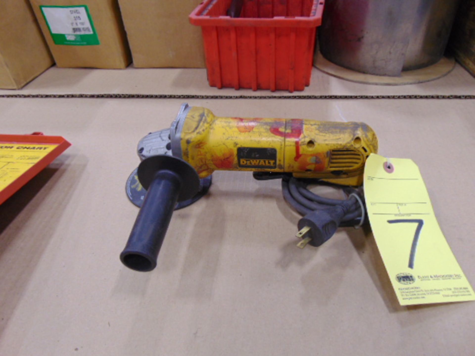 RIGHT ANGLE DISC GRINDER, DEWALT 4-1/2"