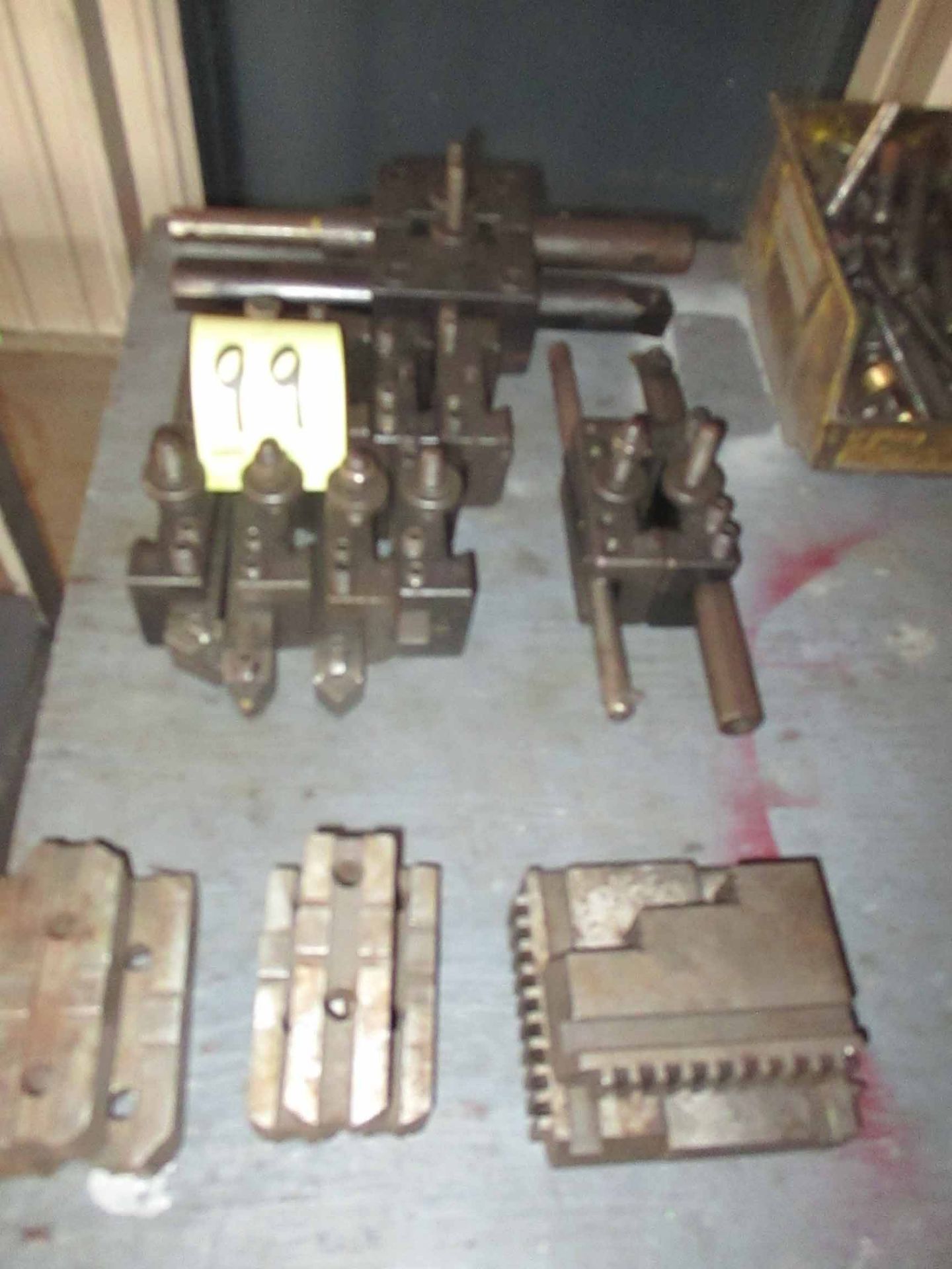 LOT OF TOOLHOLDERS