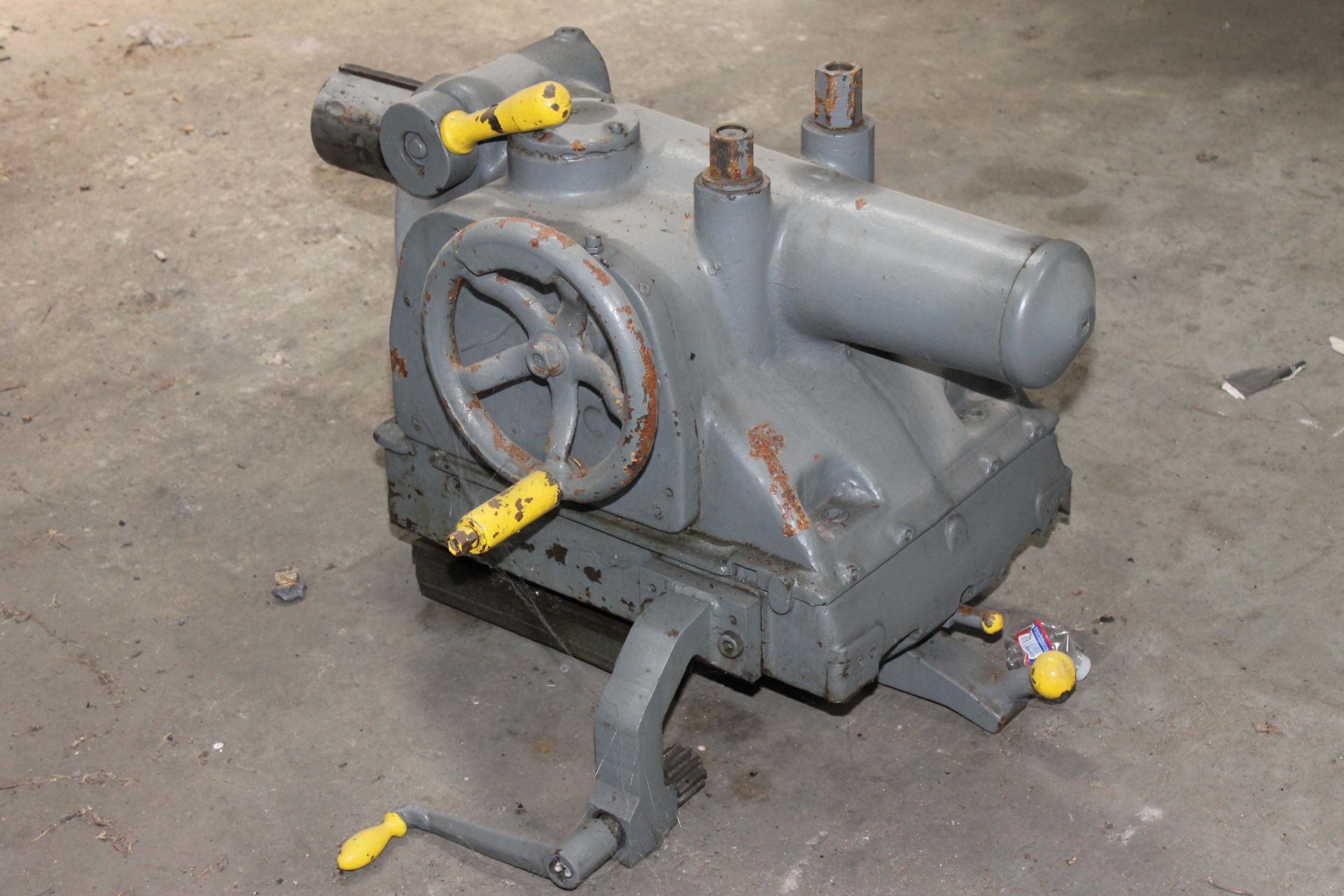 ENGINE LATHE, AXELSON MDL. 25, spds: 6-555 RPM, 24" dia. 4-jaw chuck, 72" centers, 28-3/4" sw. - Image 5 of 5