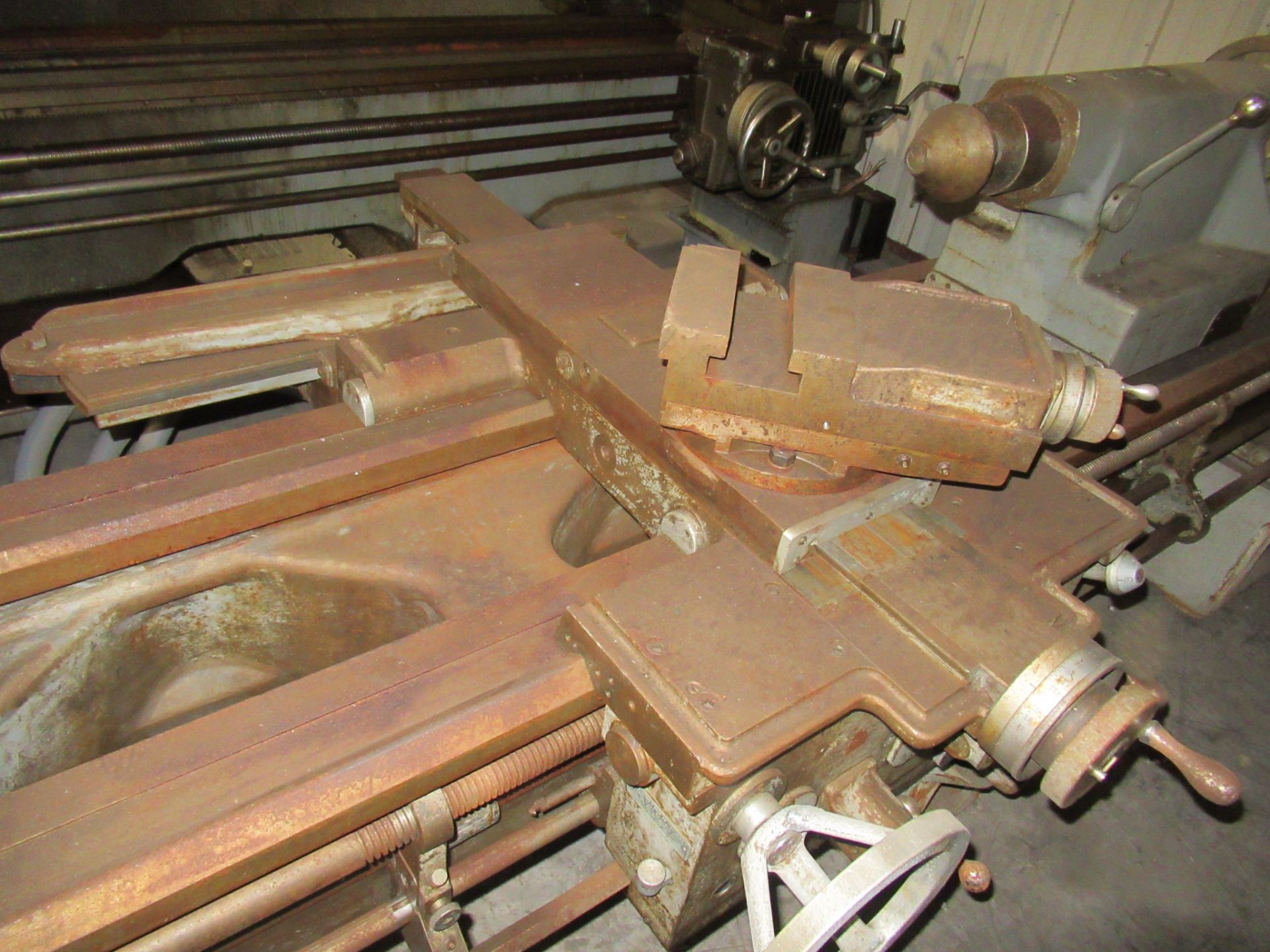 ENGINE LATHE, MONARCH 25" X 72" MDL. 2516X72, new 1971, 16" over crosslide, taper attach., - Image 2 of 5