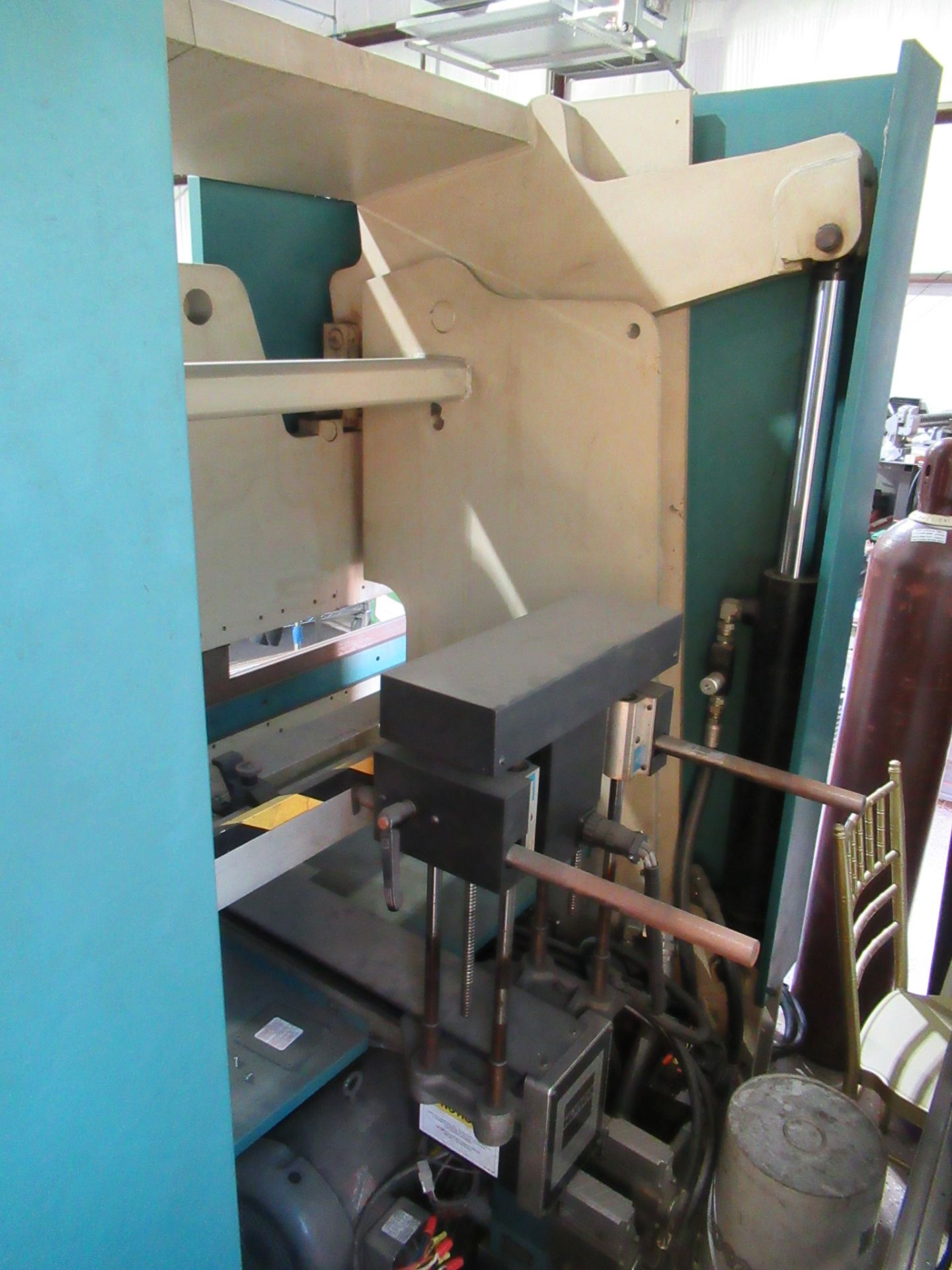 PRESSBRAKE, PREMIER 70 T. CAP. MDL. 670.CR, new 2001, 6' cap., Cybelec control (needs repair), 10 HP - Image 5 of 6