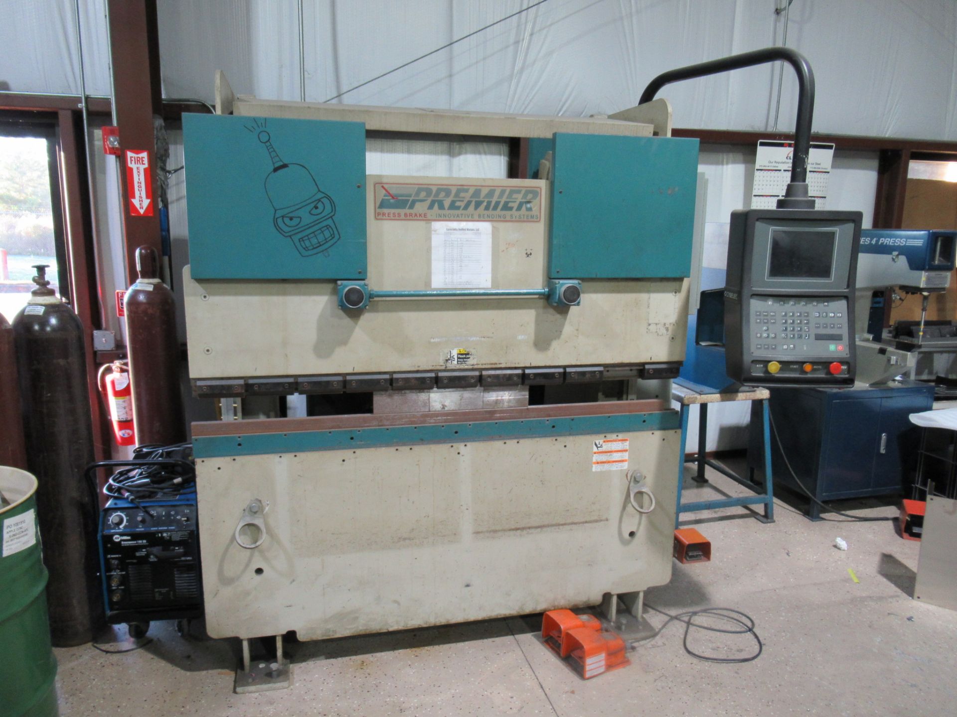 PRESSBRAKE, PREMIER 70 T. CAP. MDL. 670.CR, new 2001, 6' cap., Cybelec control (needs repair), 10 HP