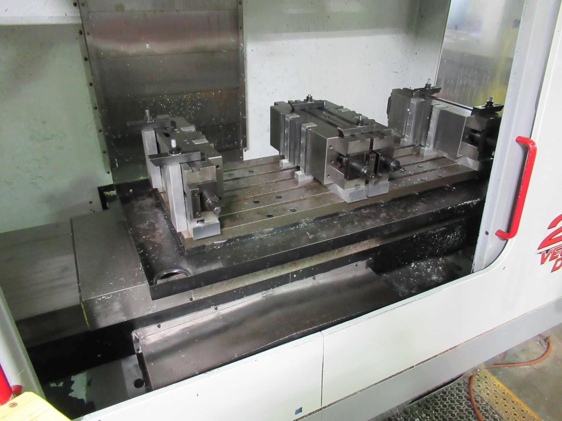 VERTICAL MACHINING CENTER, HAAS MDL. VF3B, new 2001, 48" x 18" table, 40" X-axis travel, 20" Y- - Image 2 of 7