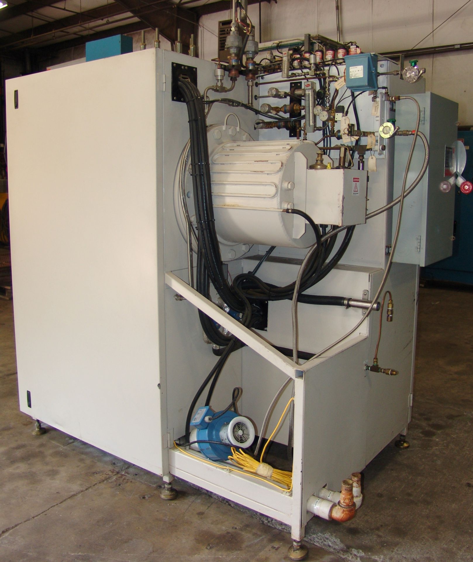 VACUUM HEAT TREAT FURNACE, HEAT SOURCE, 12" W x 12" H. x 24" L, 2,650 deg. F. max temp., dual - Image 4 of 7