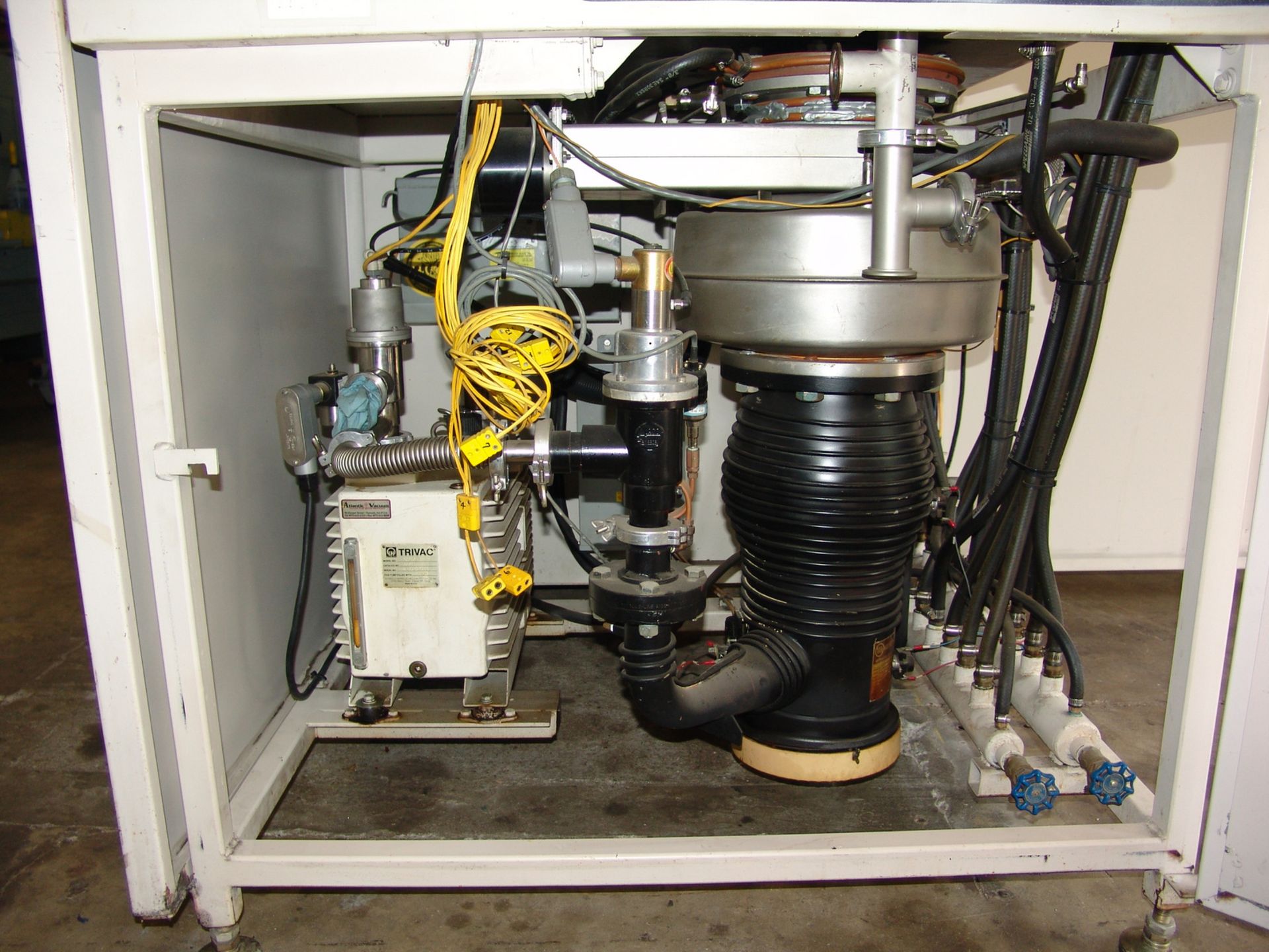 VACUUM HEAT TREAT FURNACE, HEAT SOURCE, 12" W x 12" H. x 24" L, 2,650 deg. F. max temp., dual - Image 5 of 7