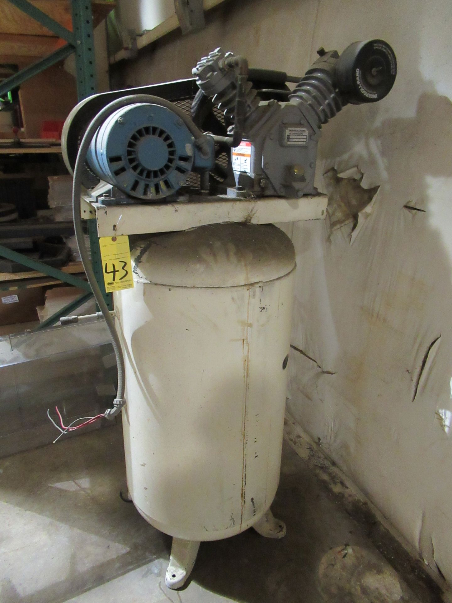 RECIPROCATING AIR COMPRESSOR, INGERSOLL RAND T30 MDL. 2475, S/N 8888880 (Location C: Moore