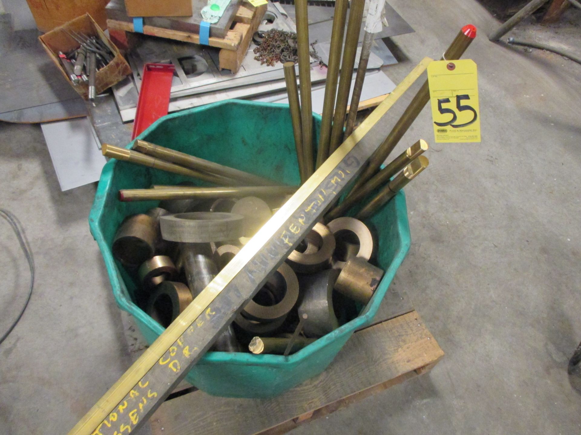 LOT OF RAW MATERIAL: scrap brass (on one pallet)