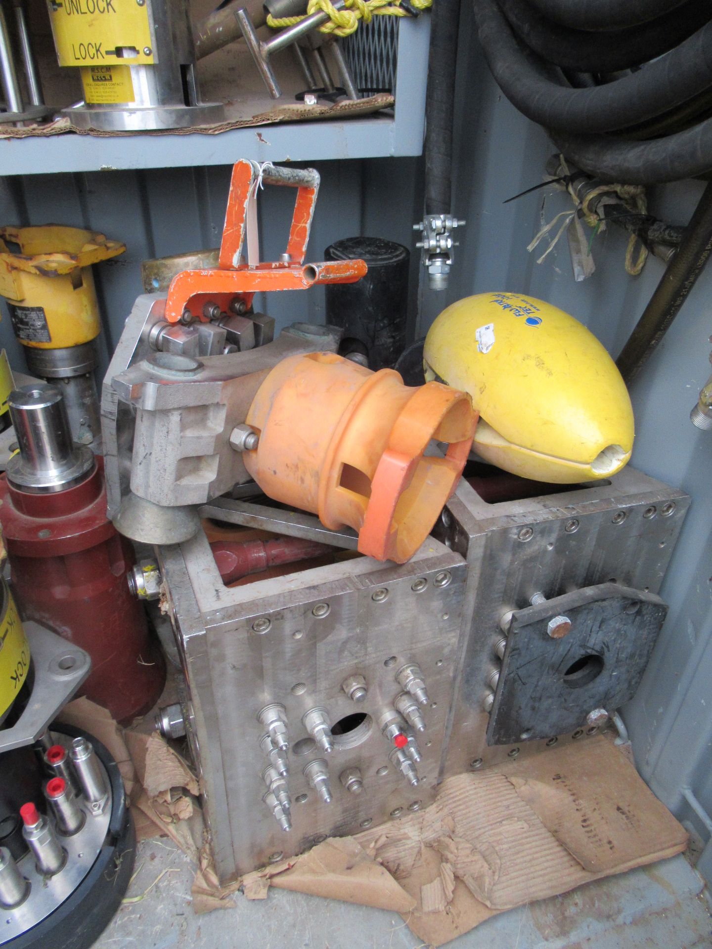 LOT CONSISTING OF 8’ X 4’ SEA CONTAINER AND CONTENTS, including subsea connectors and umbilical - Image 7 of 14