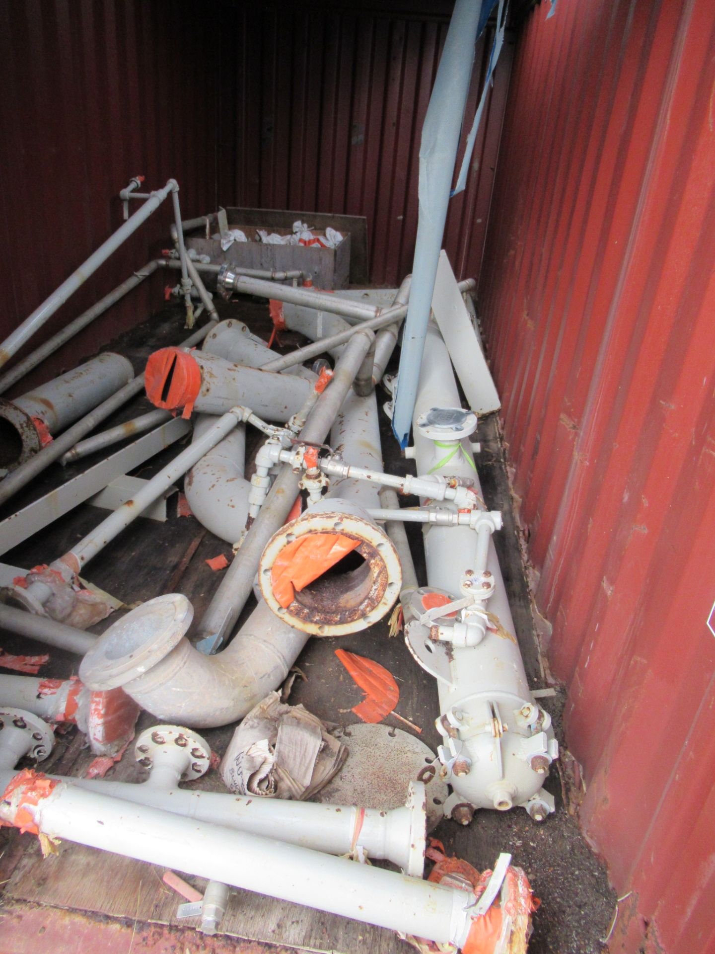 SEA CONTAINER, 20'L., tarp top, w/contents of nuts, bolts & pipe supports (tarp top in poor - Image 3 of 5