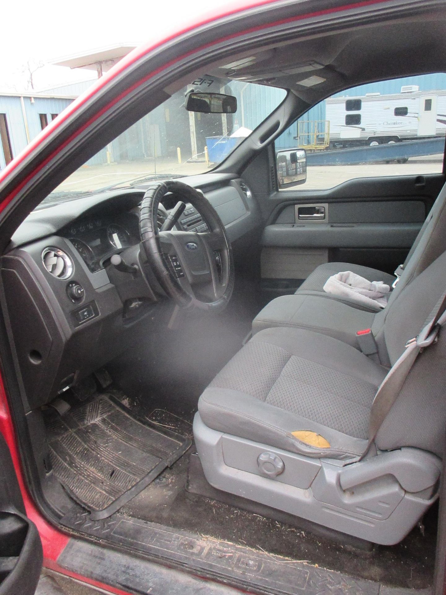 PICKUP TRUCK, 2011 FORD MDL. F150 XLT CREW CAB, gasoline engine, auto. trans., air cond., - Image 2 of 4