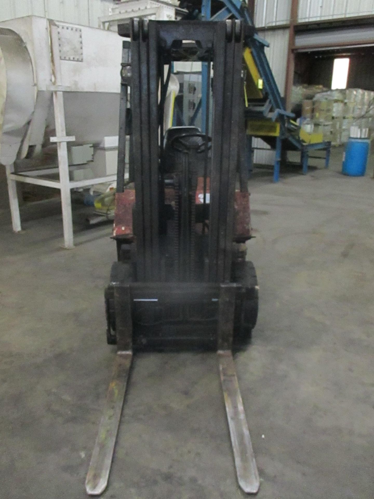 FORKLIFT, NISSAN MDL. OPTIMUM 50, LPG engine, 3-stage mast, 42"L. forks, side shift, pneu. style - Image 2 of 3