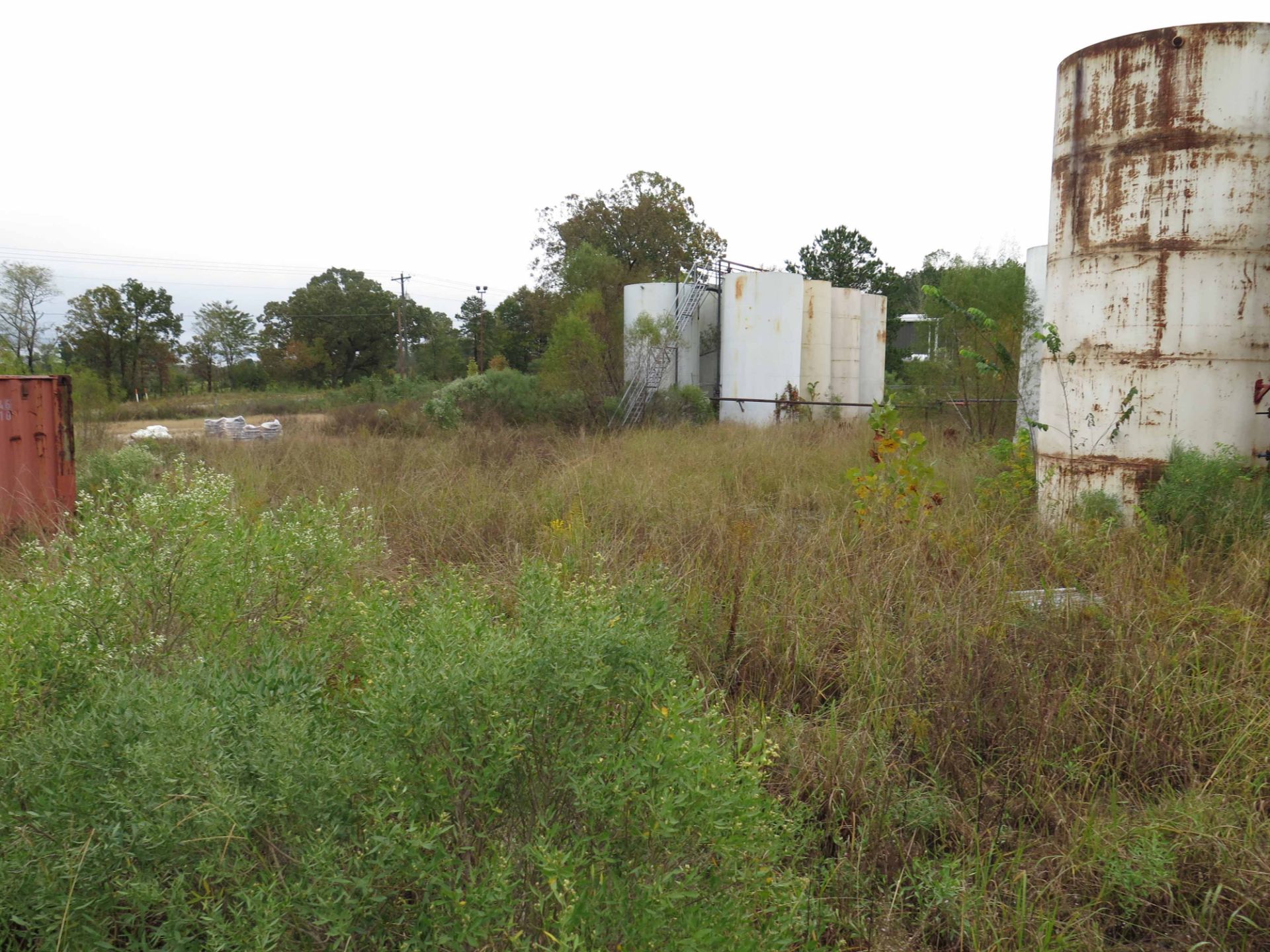 COMPLETE DRILLING MUD PLANT, SET UP AS (2) SEPARATE PLANTS - OIL BASED & WATER BASED DRILLING MUD, - Image 31 of 83