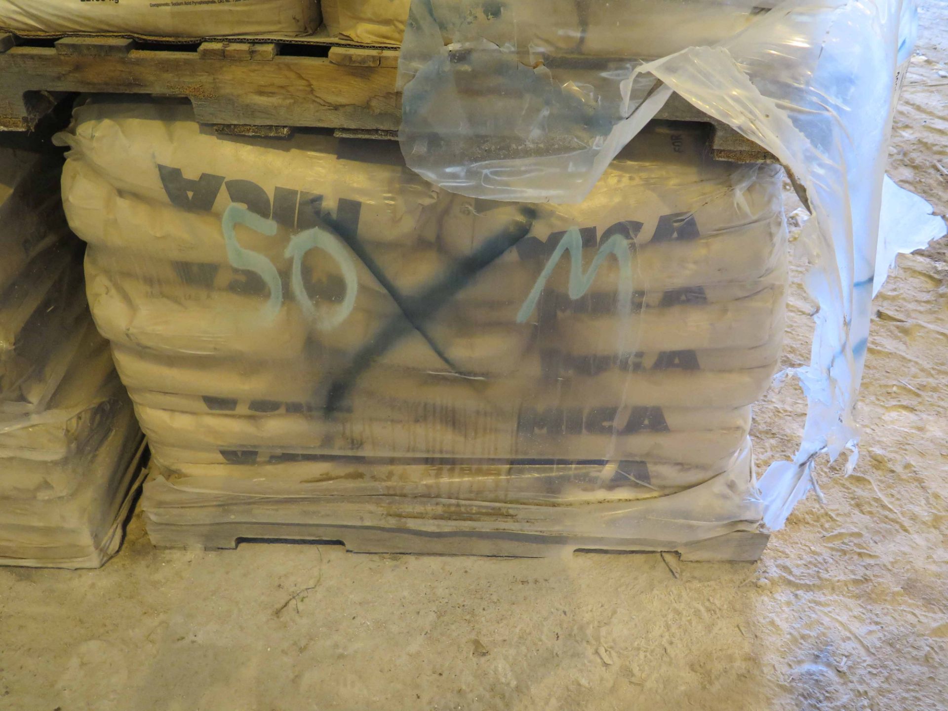 LOT OF MICA MEDIUM (approx. 444 bags) (Location #1: 374 Walter White Road, Trinity, TX 75862) - Image 2 of 3