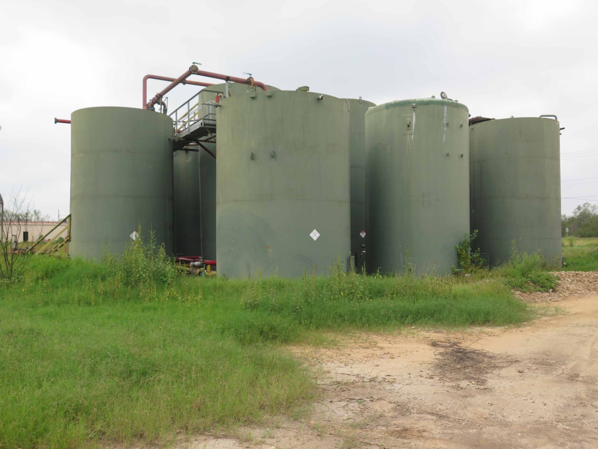 COMPLETE DRILLING MUD PLANT, Including: (5) 500 BBl storage tanks; (3) 400 BBL storage tanks; (1) - Image 3 of 38