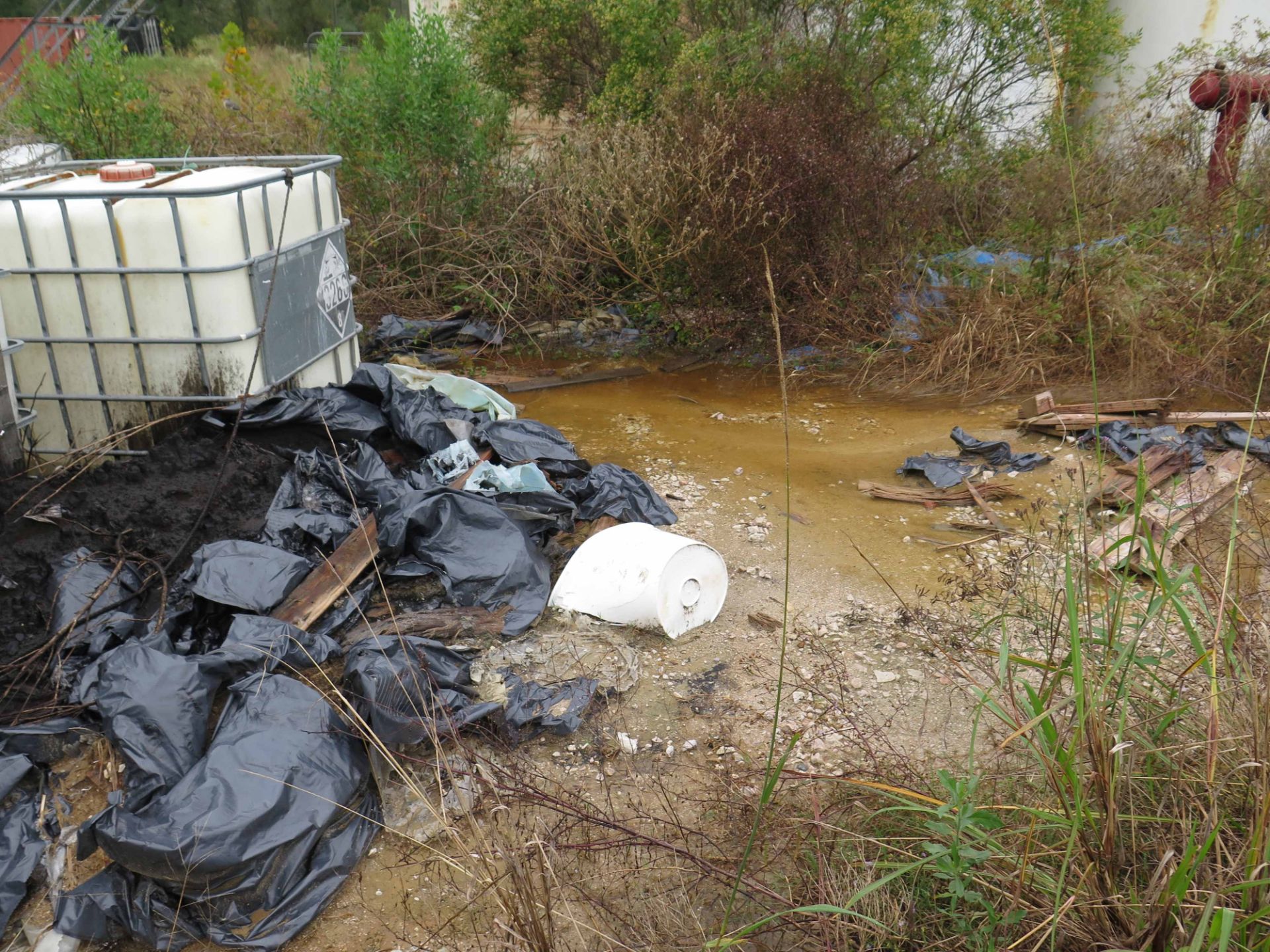 COMPLETE DRILLING MUD PLANT, SET UP AS (2) SEPARATE PLANTS - OIL BASED & WATER BASED DRILLING MUD, - Image 28 of 83