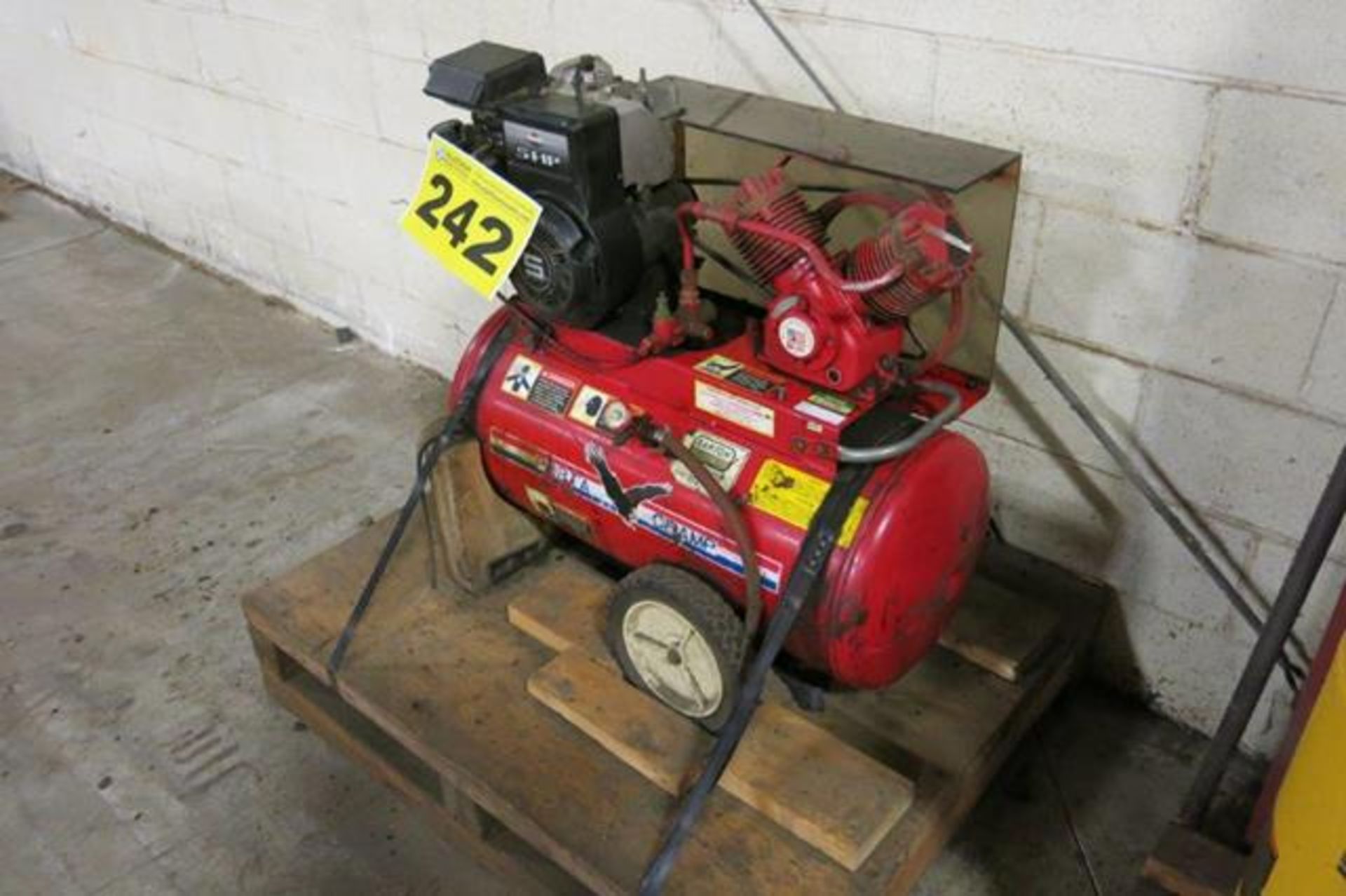 AIR COMPRESSOR, 5 HP, TANK MOUNTED, PISTON TYPE, GAS POWERED, COMPRESSOR - Image 2 of 3