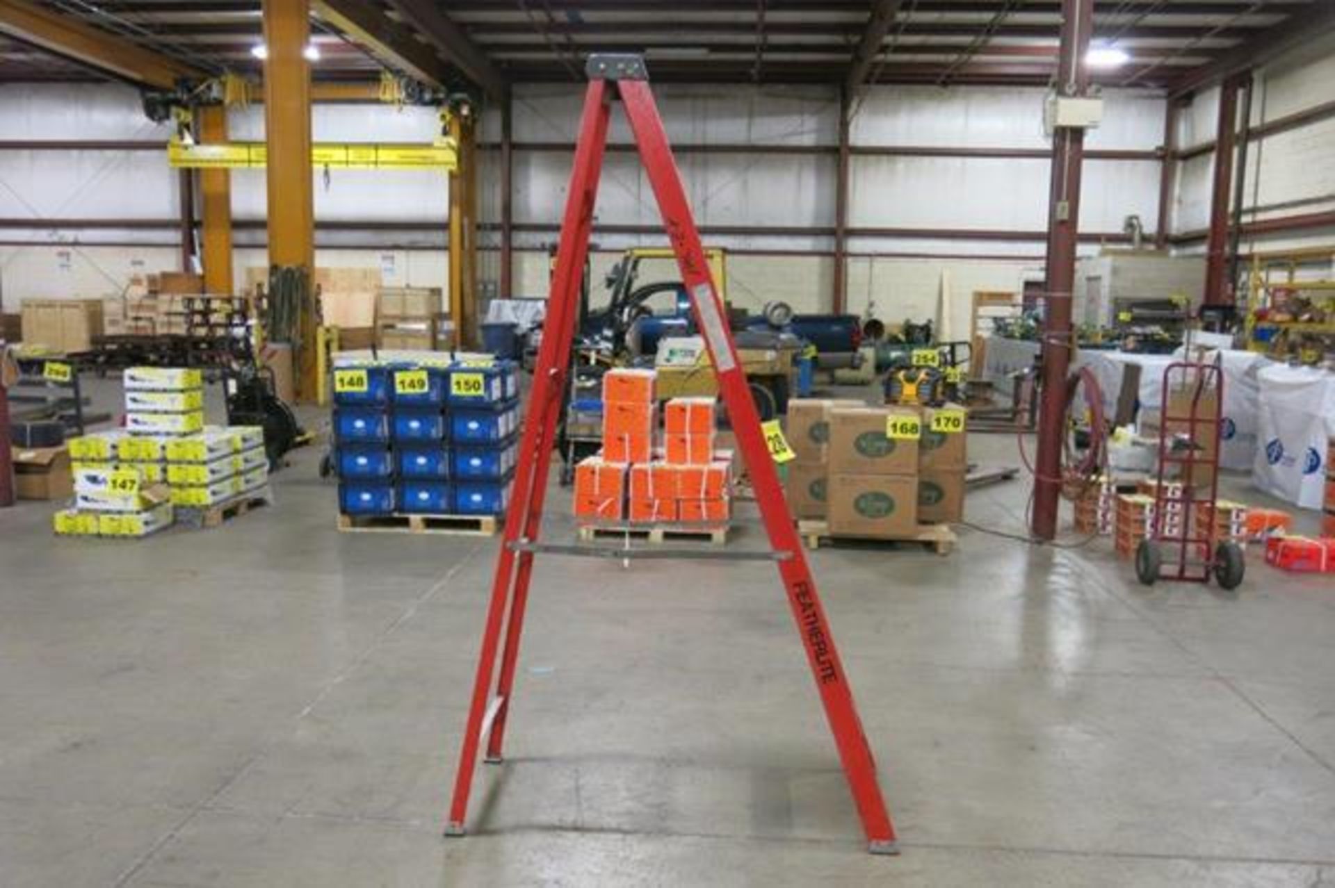 FEATHERLITE, 8', FIBREGLASS LADDER - Image 2 of 3