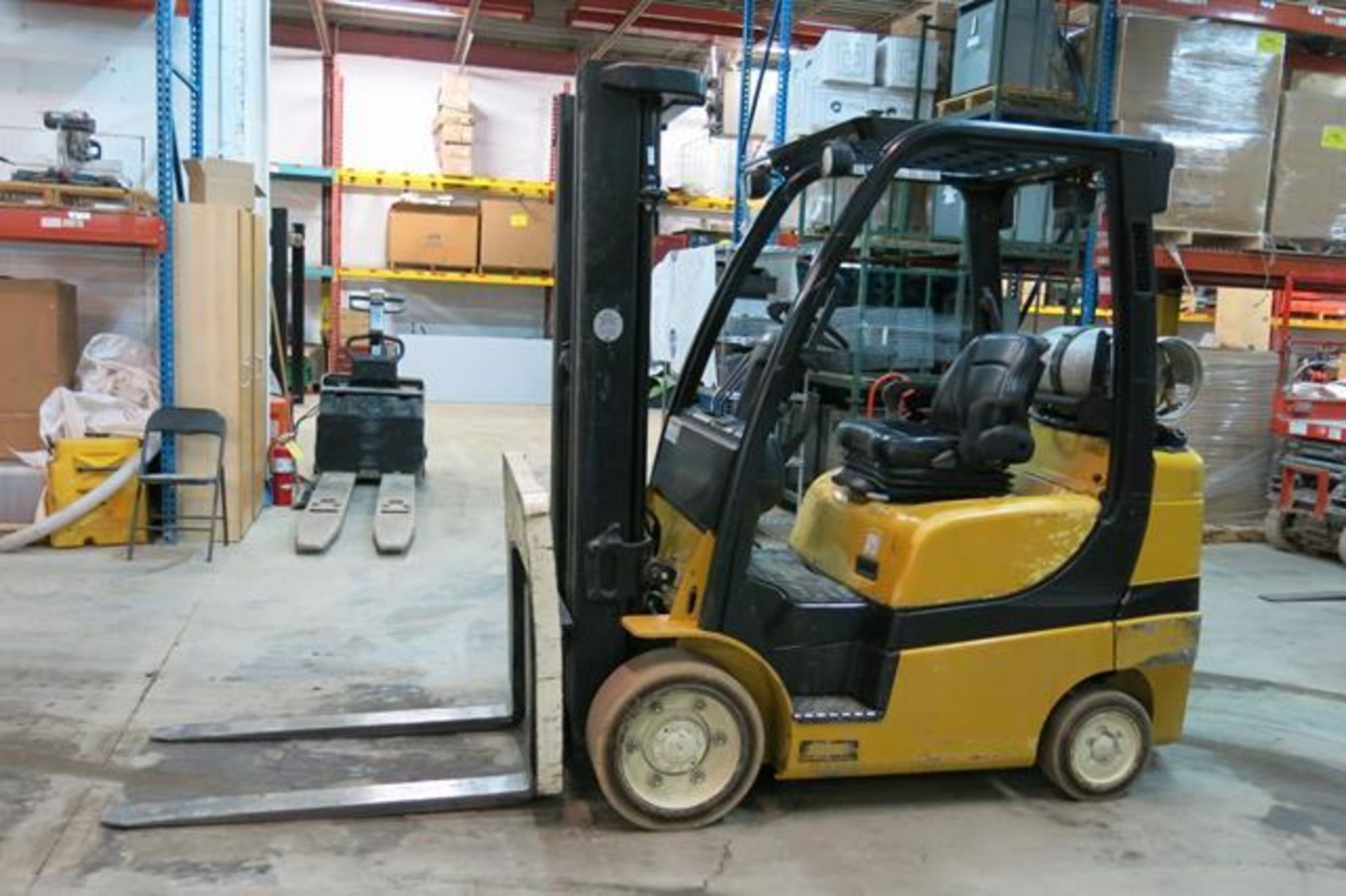 YALE, GLC060VXNVSE088, 6,000 LBS, LPG FORKLIFT