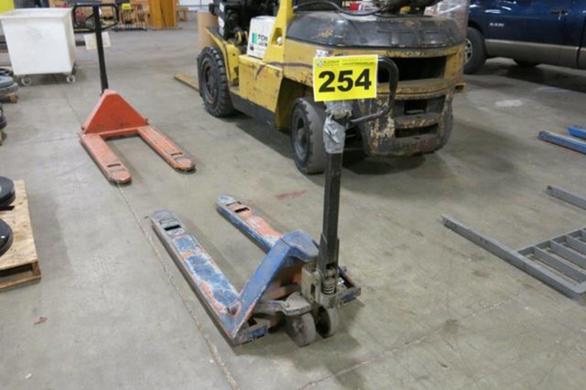 PALLET TRUCK