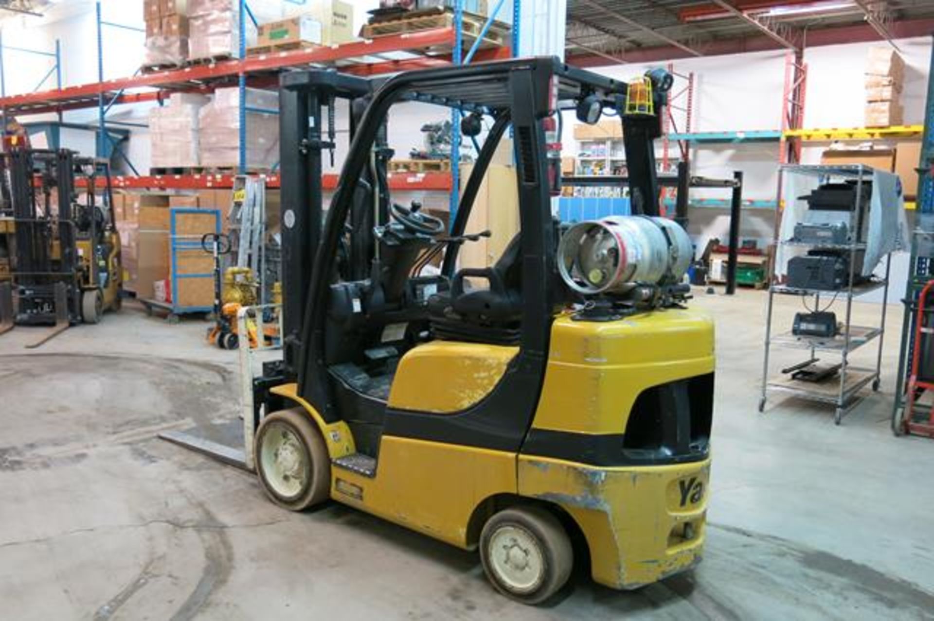 YALE, GLC060VXNVSE088, 6,000 LBS, LPG FORKLIFT - Image 2 of 15