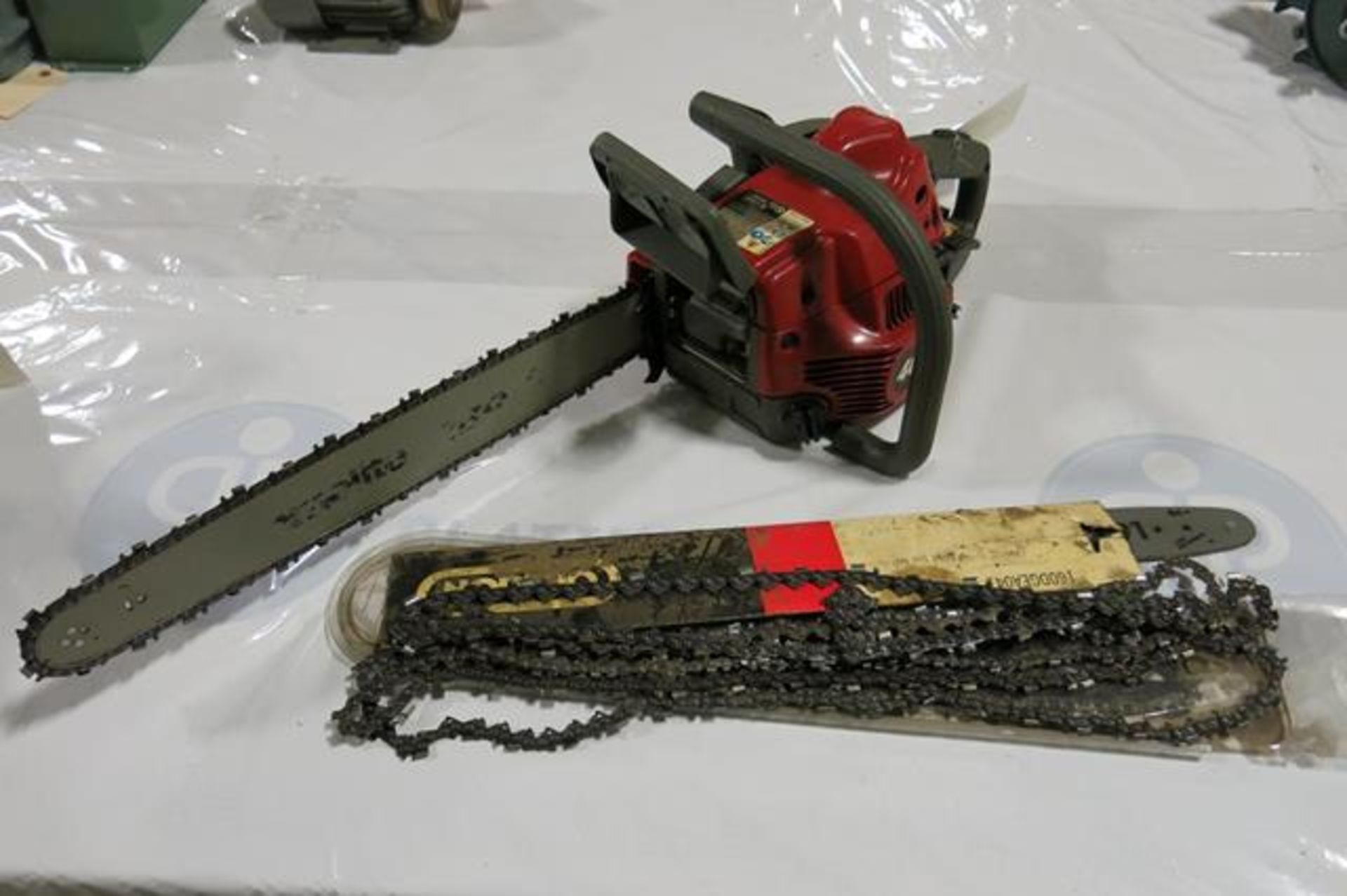HOMELITE, 4620C, GAS POWERED CHAINSAW - Image 4 of 4