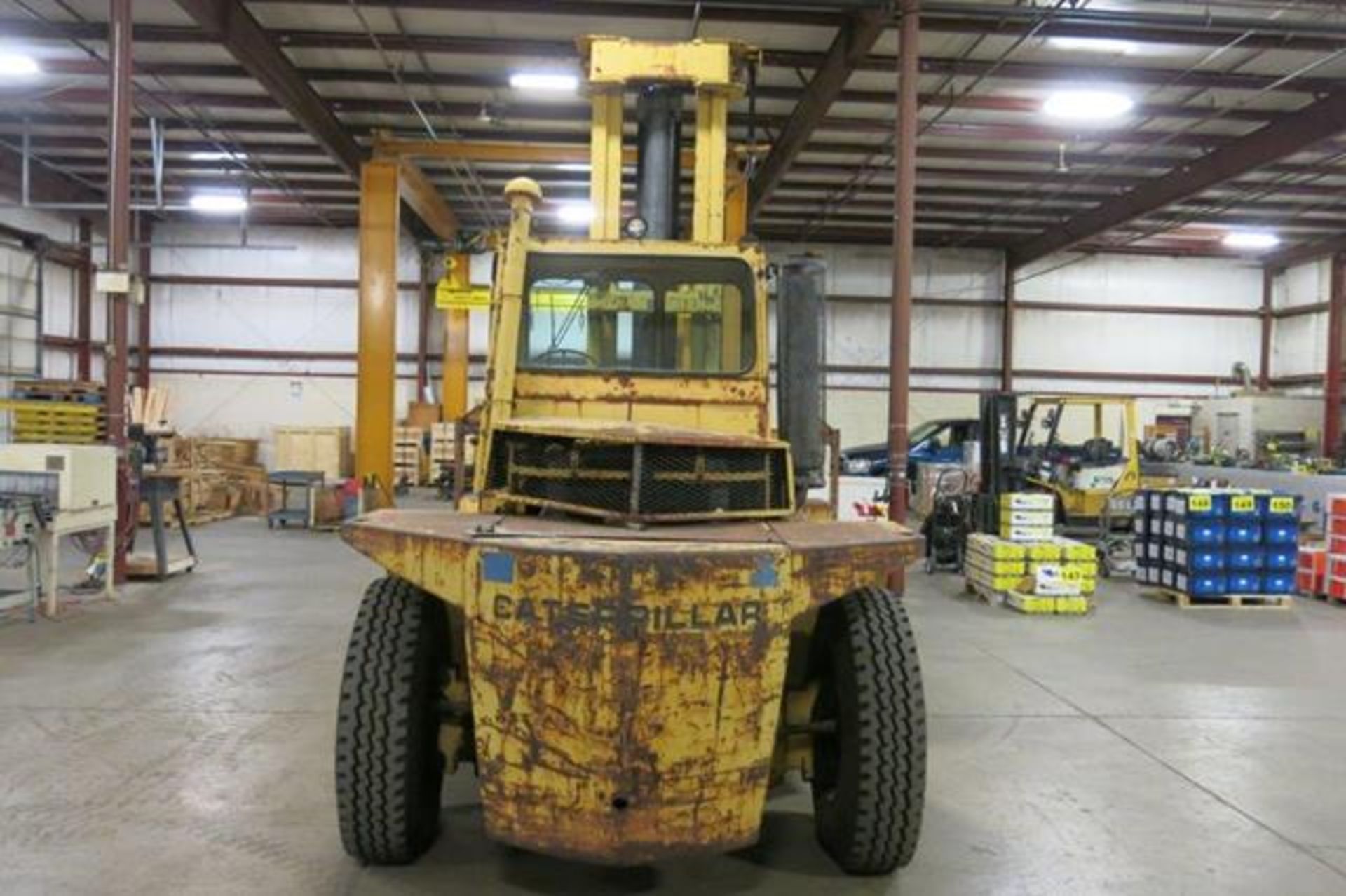 CATERPILLAR, V30, 30,000 LBS, 2 STAGE, DIESEL FORKLIFT, 218" MAXIMUM LIFT, S/N 25V00593 - Image 4 of 12