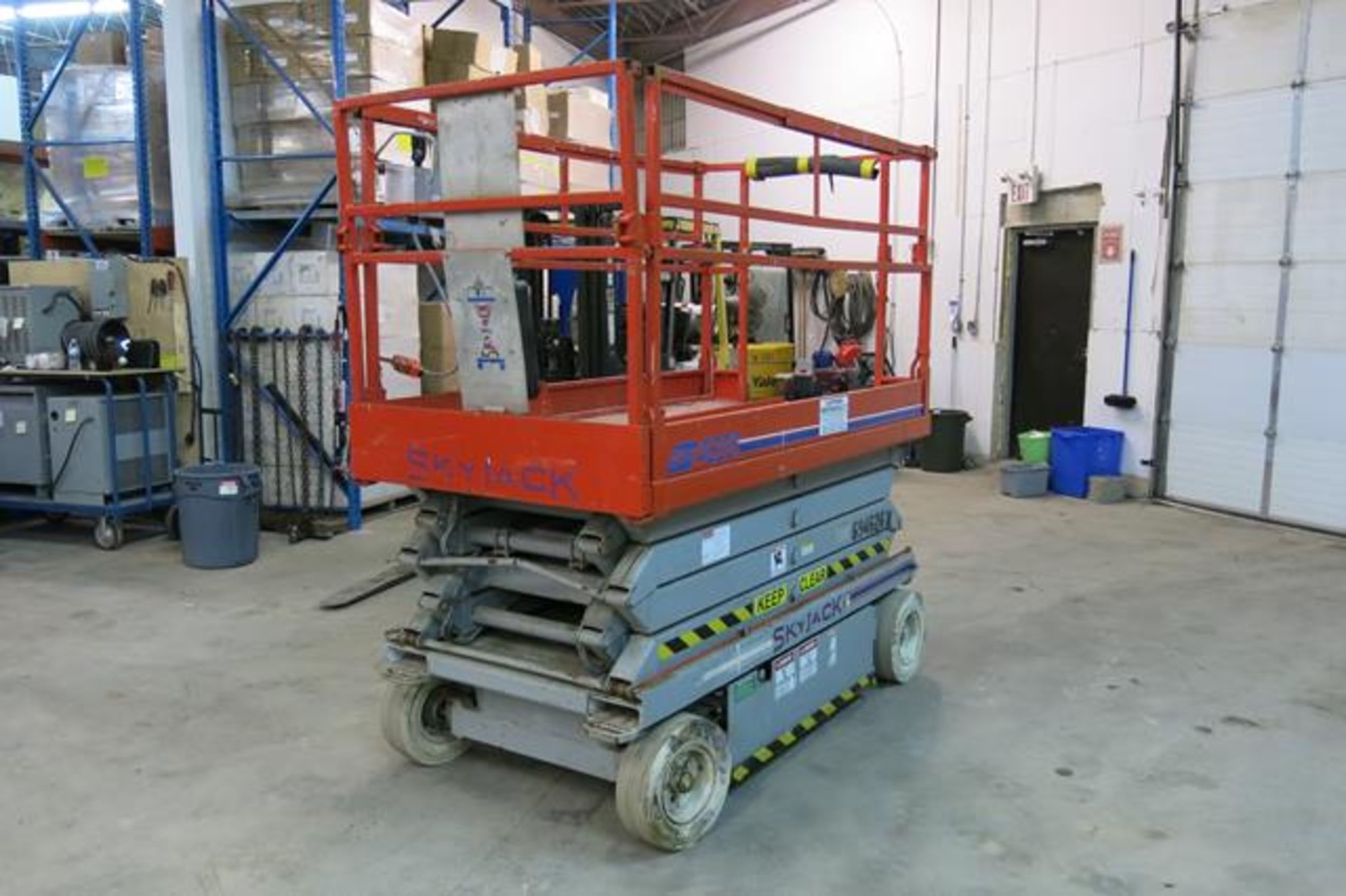 SKYJACK, SJIII-4626, 26', BATTERY POWERED SCISSOR LIFT - Image 2 of 11