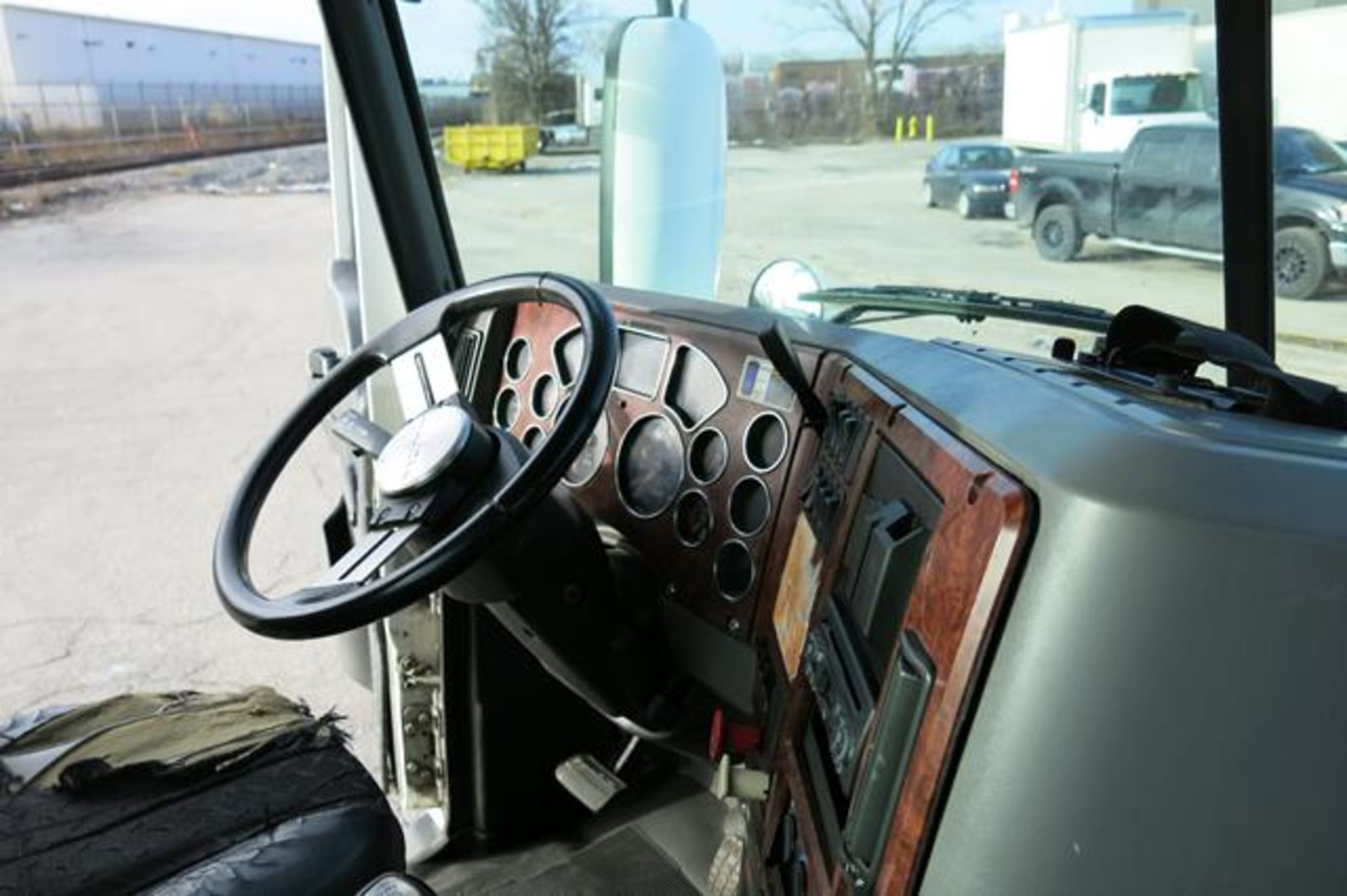 MACK, CXU613, TRUCK TRACTOR, DAY CAB, MACK MP7 DIESEL ENGINE, 10 SPEED MANUAL TRANSMISSION, 335, - Image 48 of 50