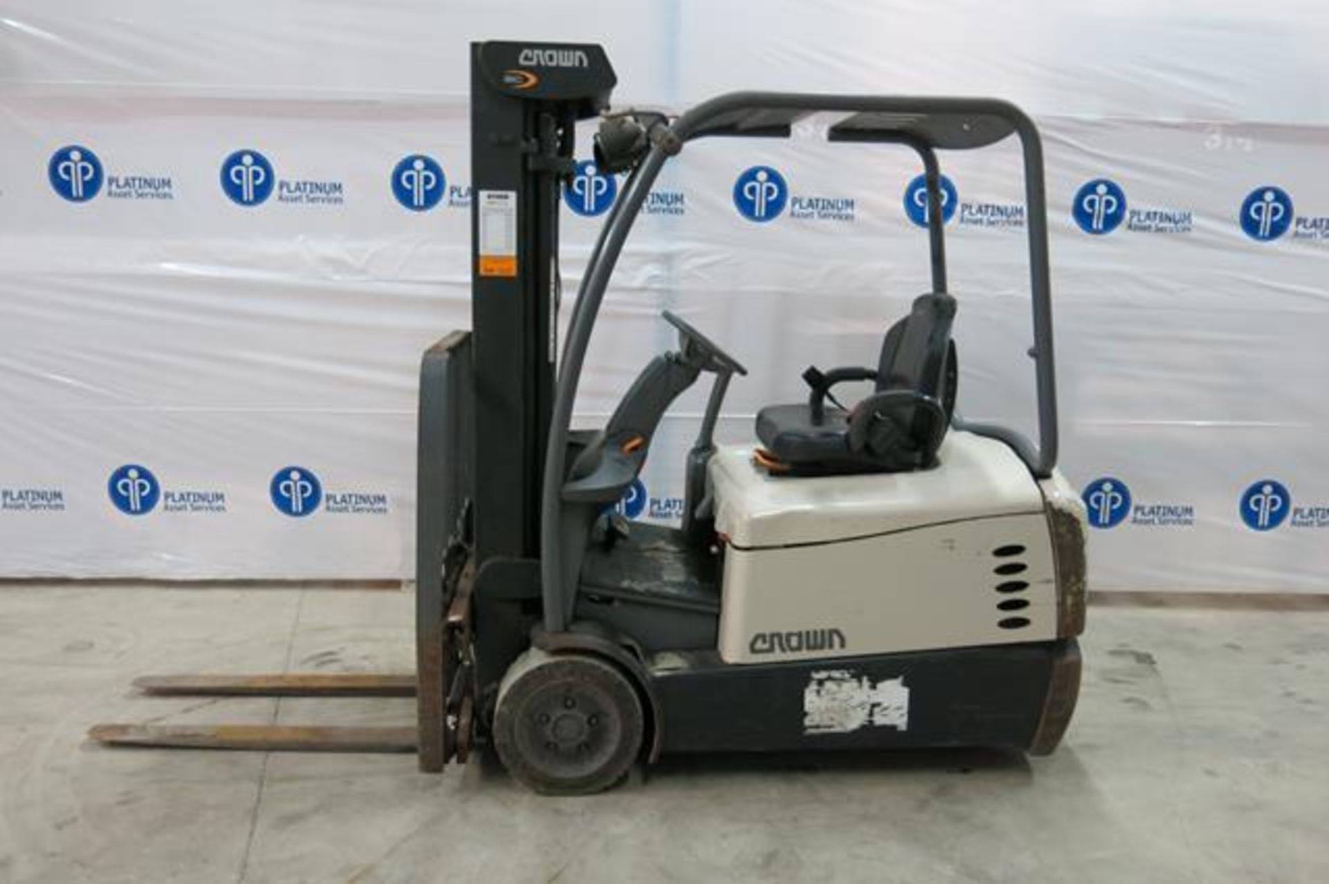 CROWN, SC5245-40, 3,700 LBS., 3 STAGE, 48V,BATTERY POWERED, FORKLIFT, SIDESHIFT, 190" MAXIMUM - Image 3 of 9