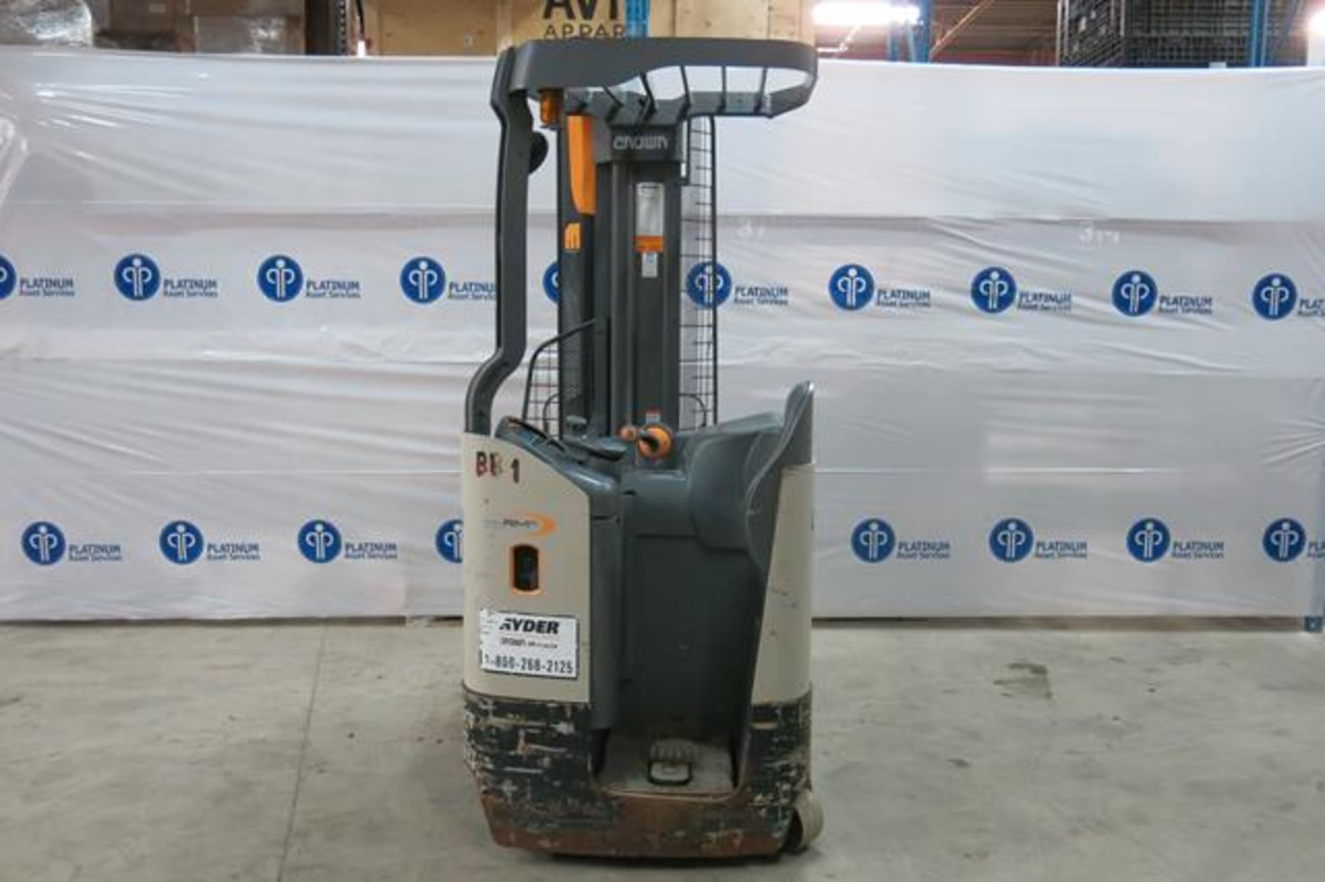 CROWN, RMD6025-32, 3,200 LBS., 48V, BATTERY POWERED REACH TRUCK WITH CHARGER, 210" MAXIMUM LIFT, 2, - Image 5 of 8