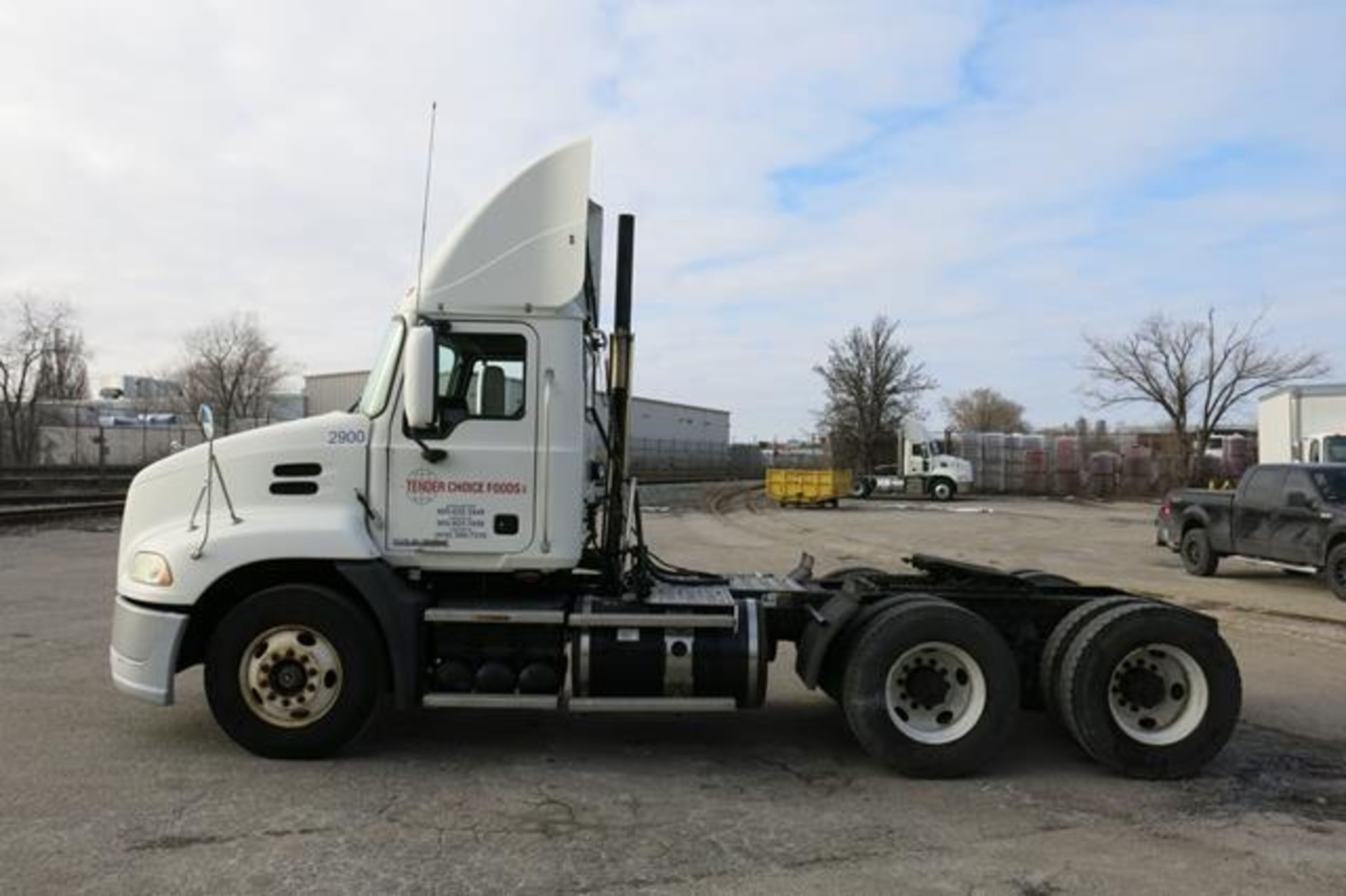 MACK, CXU613, TRUCK TRACTOR, DAY CAB, MACK MP7 DIESEL ENGINE, 10 SPEED MANUAL TRANSMISSION, 335, - Image 5 of 50