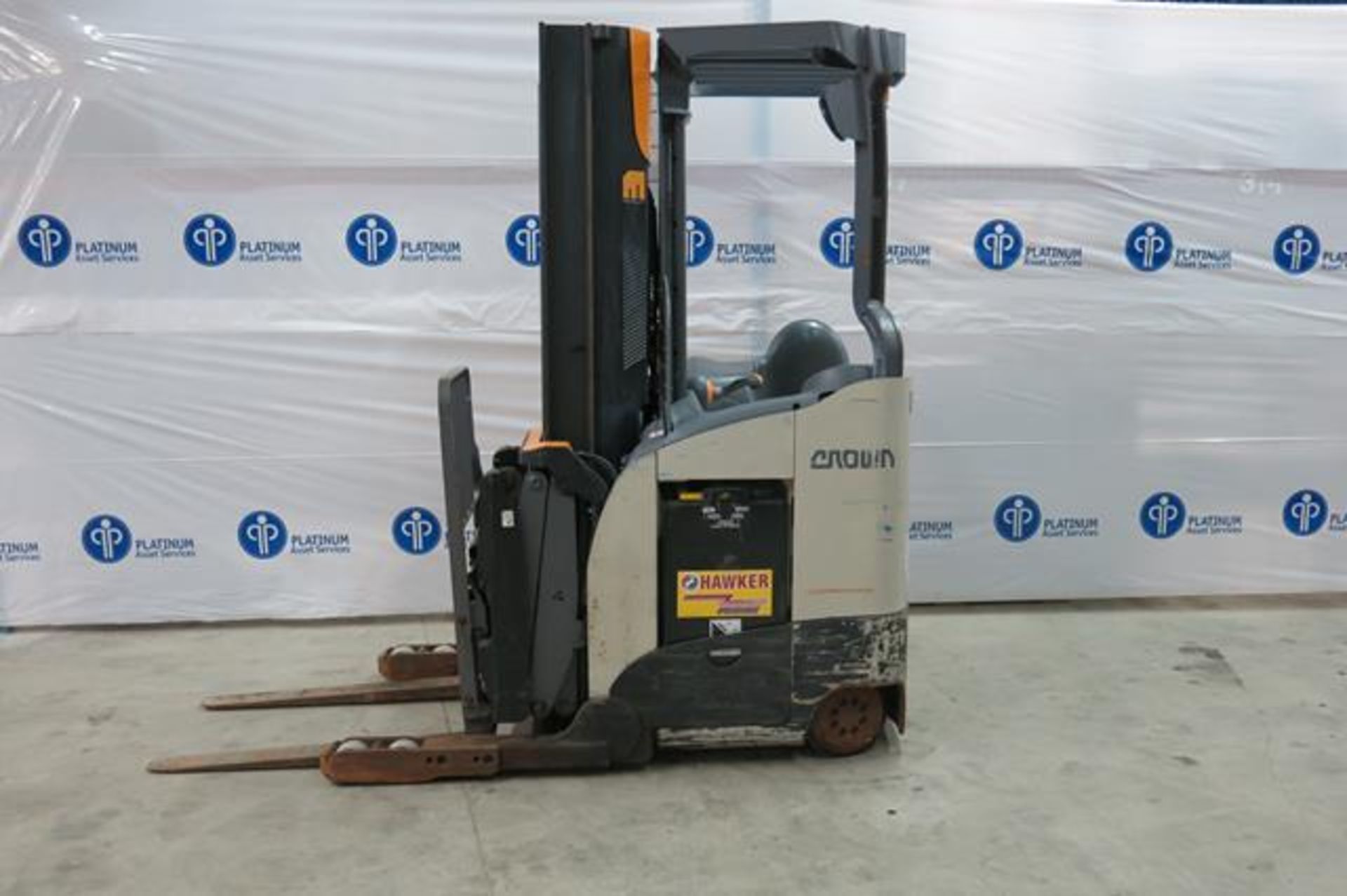 CROWN, RMD6025-32, 3,200 LBS., 48V, BATTERY POWERED REACH TRUCK WITH CHARGER, 210" MAXIMUM LIFT, 2, - Image 3 of 8